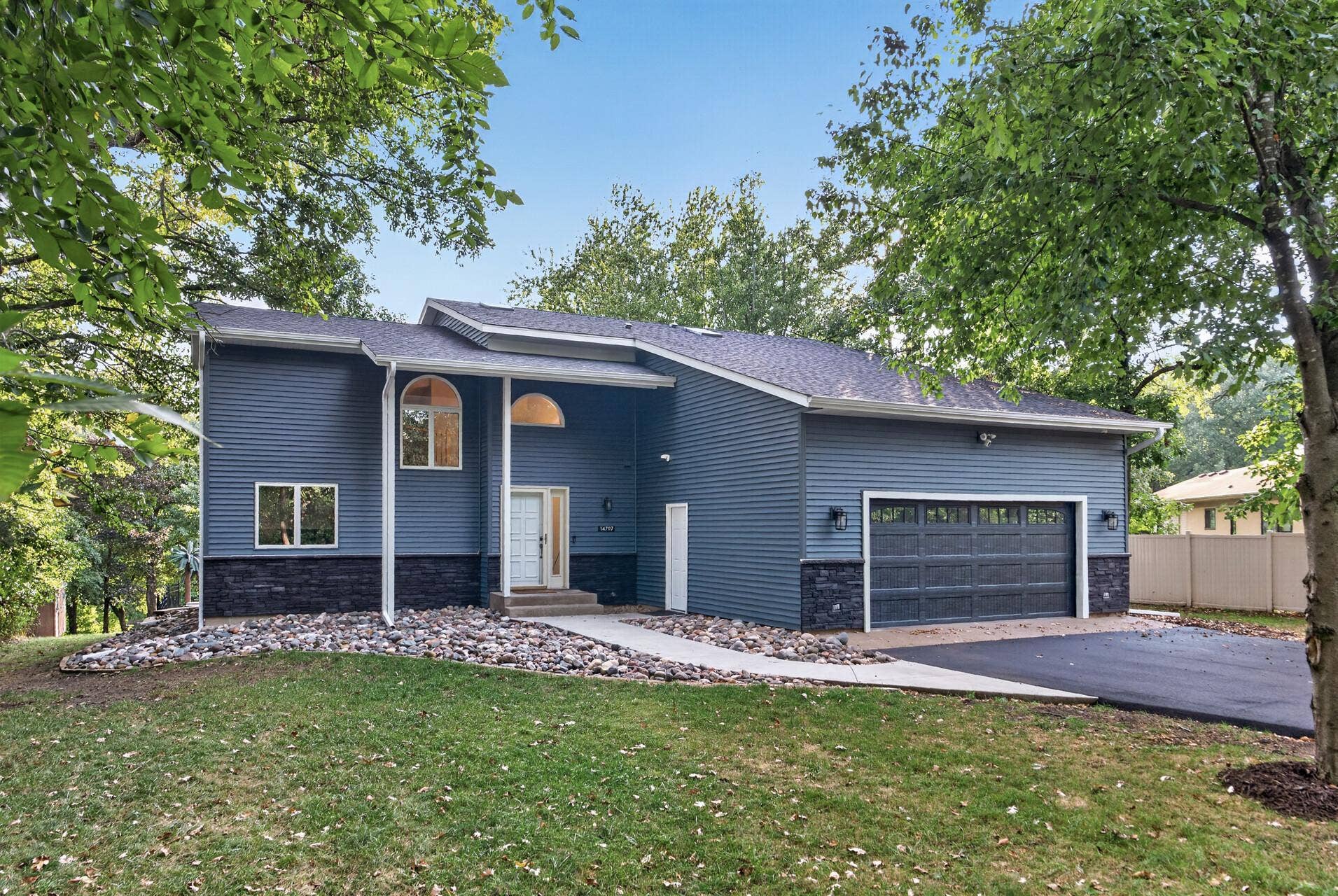 14797 192nd Avenue NW, Elk River, MN 55330 Welcome Home!