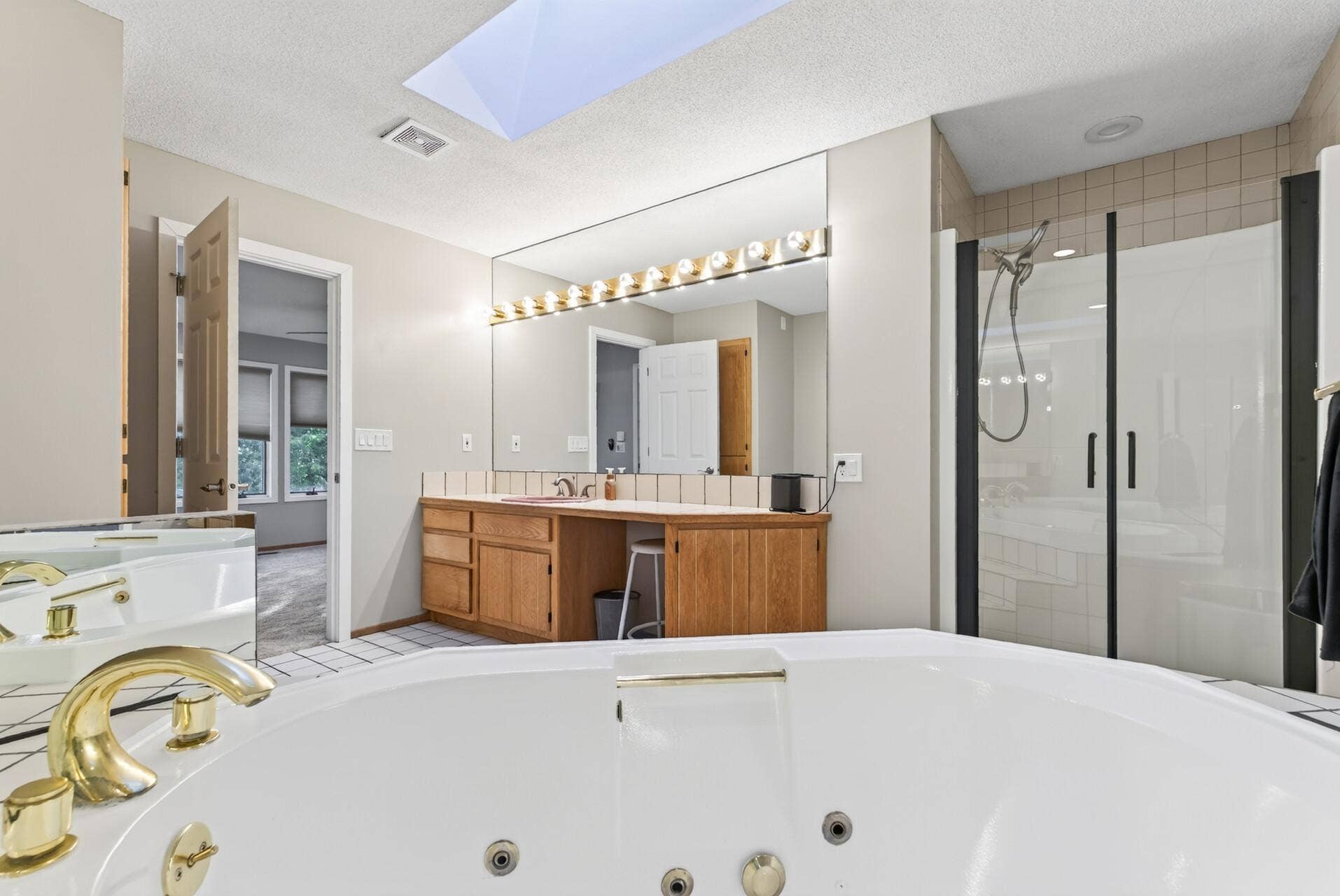 14797 192nd Avenue NW, Elk River, MN 55330 Primary Bathroom