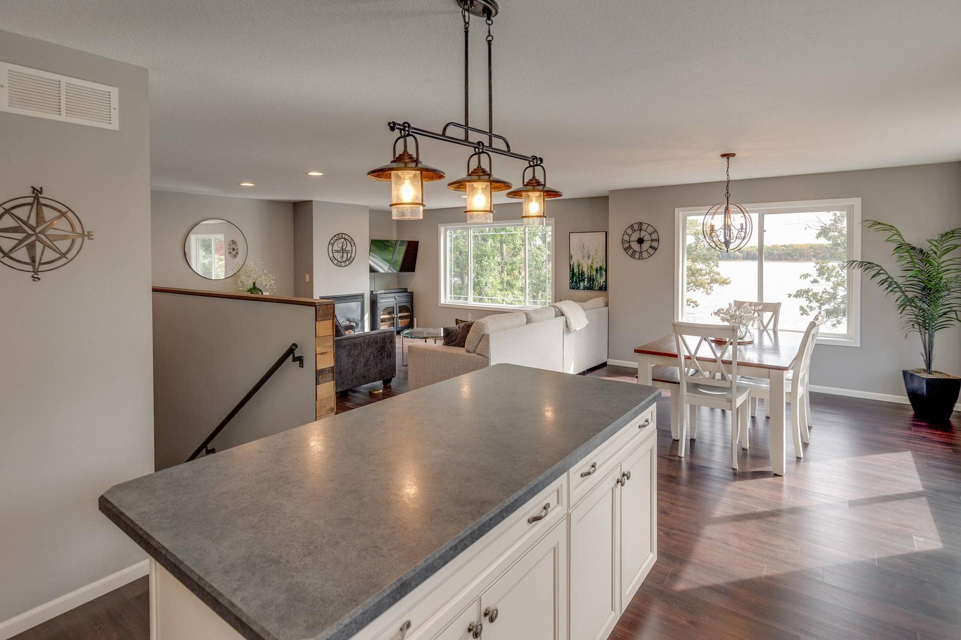 13184 Timberlane Drive, Baxter, MN 56425 13184 Timberlane Drive, Baxter, MN 56425