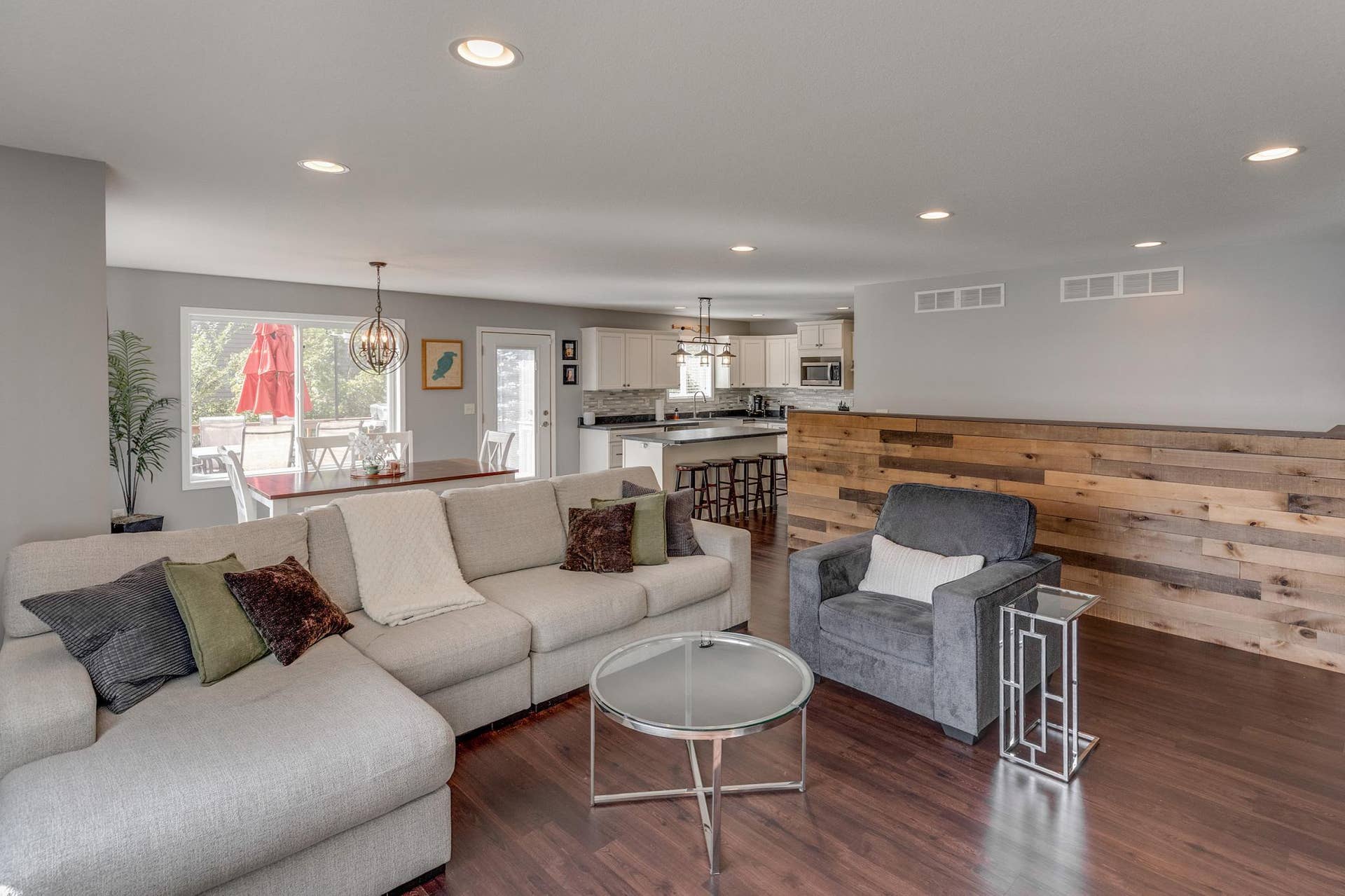 13184 Timberlane Drive, Baxter, MN 56425 13184 Timberlane Drive, Baxter, MN 56425