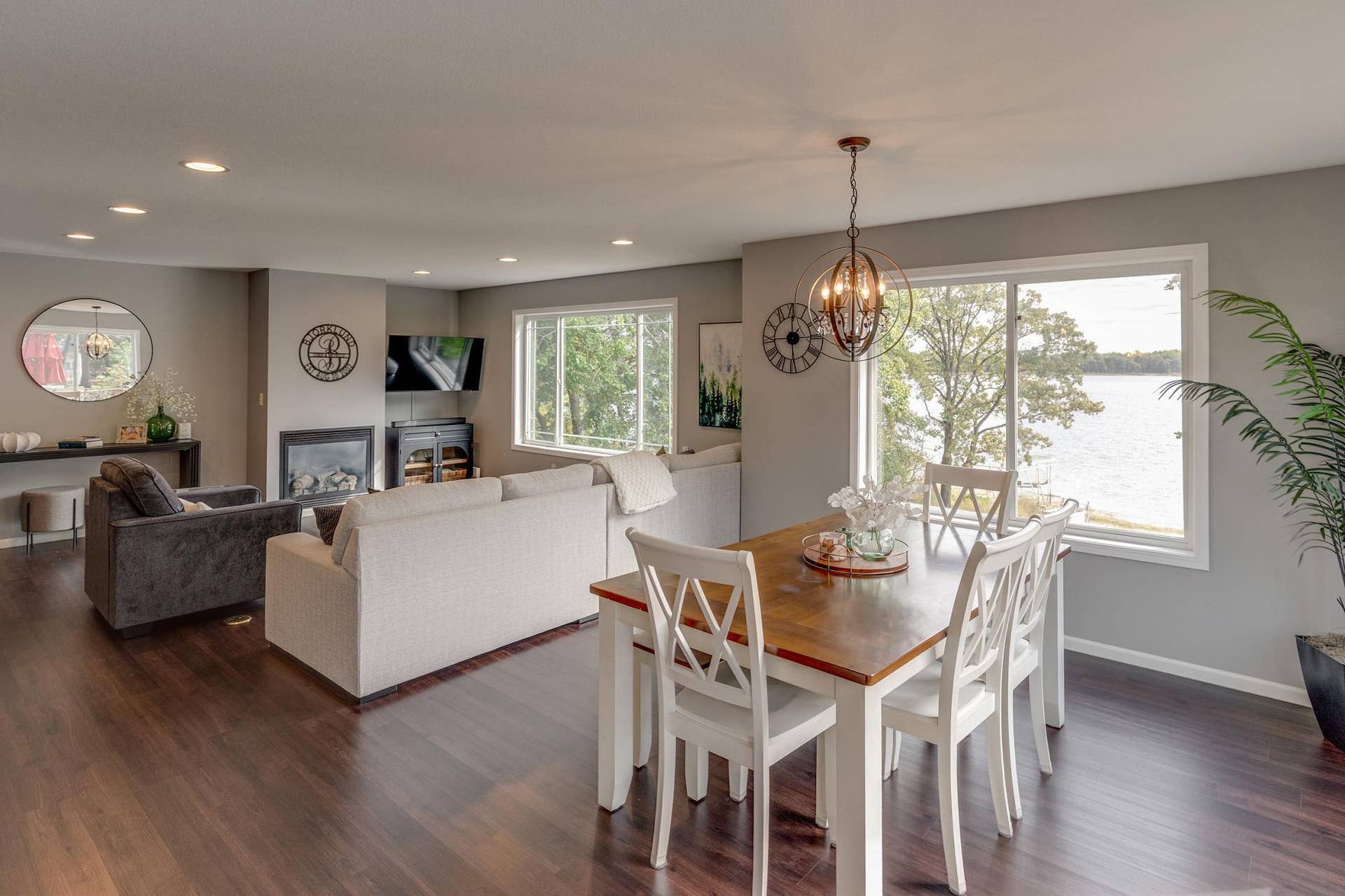 13184 Timberlane Drive, Baxter, MN 56425 13184 Timberlane Drive, Baxter, MN 56425
