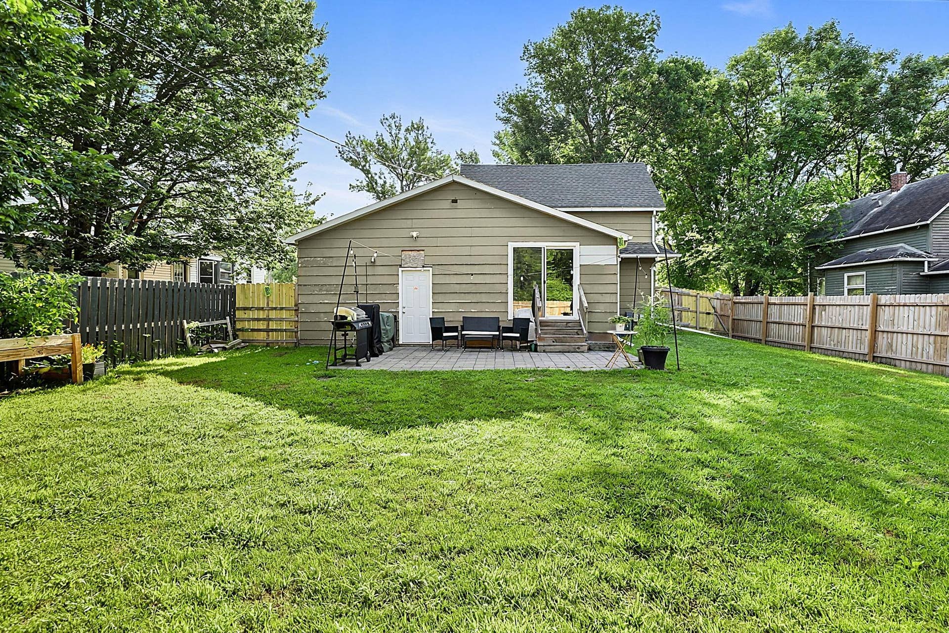 420 S 8th Street, Bird Island, MN 55310 420 S 8th Street, Bird Island, MN 55310