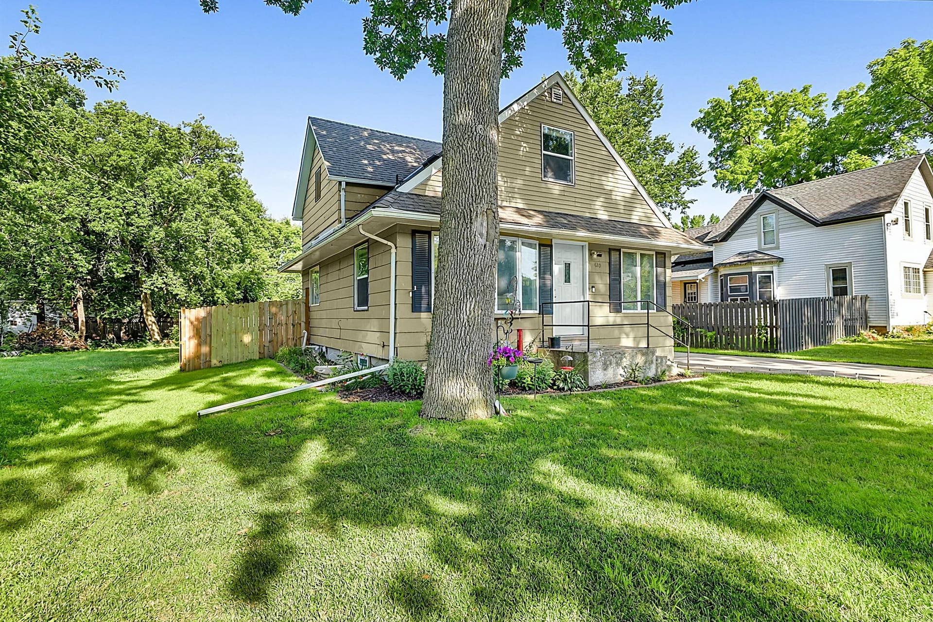 420 S 8th Street, Bird Island, MN 55310 420 S 8th Street, Bird Island, MN 55310