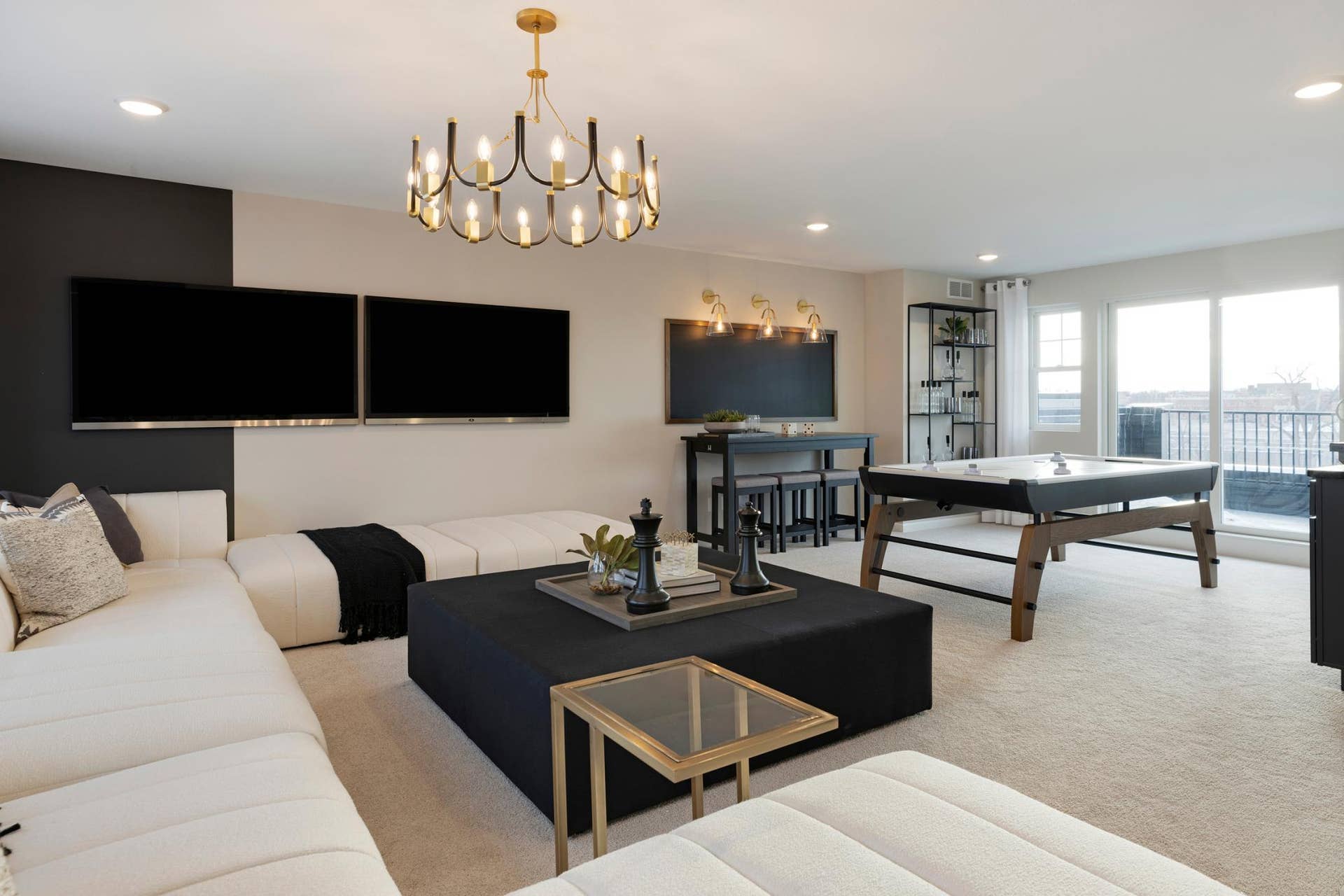 855 Woodlawn Avenue, #D, 94, Saint Paul, MN 55116 4th floor loft