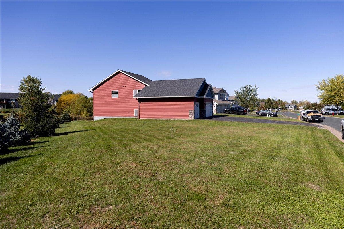 1125 Wyoming Street, Roberts, WI 54023 13-013.jpg