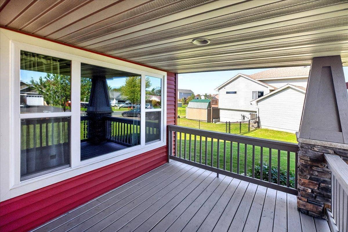 1125 Wyoming Street, Roberts, WI 54023 15-015.jpg