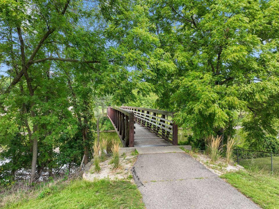 859 Stoneridge Parkway, Dundas, MN 55019 Enjoy miles of beautiful trails in Dundas and Northfield. Walk or bikeride over the Cannon River.