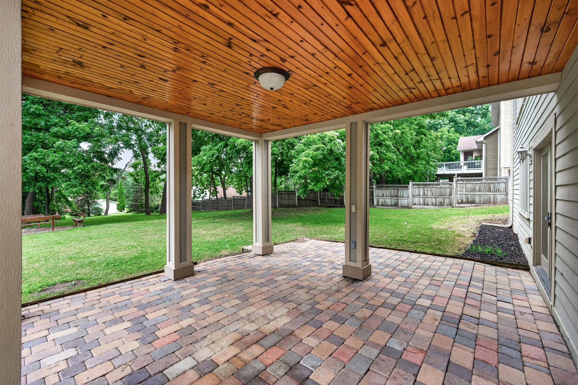 2635 Nathan Lane N, Plymouth, MN 55441