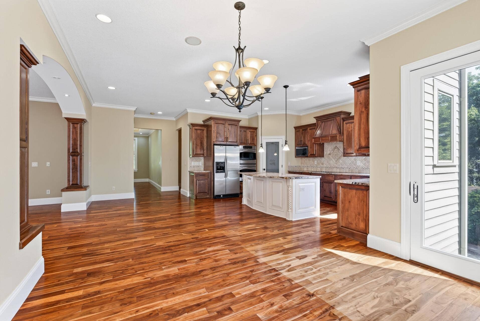 2635 Nathan Lane N, Plymouth, MN 55441