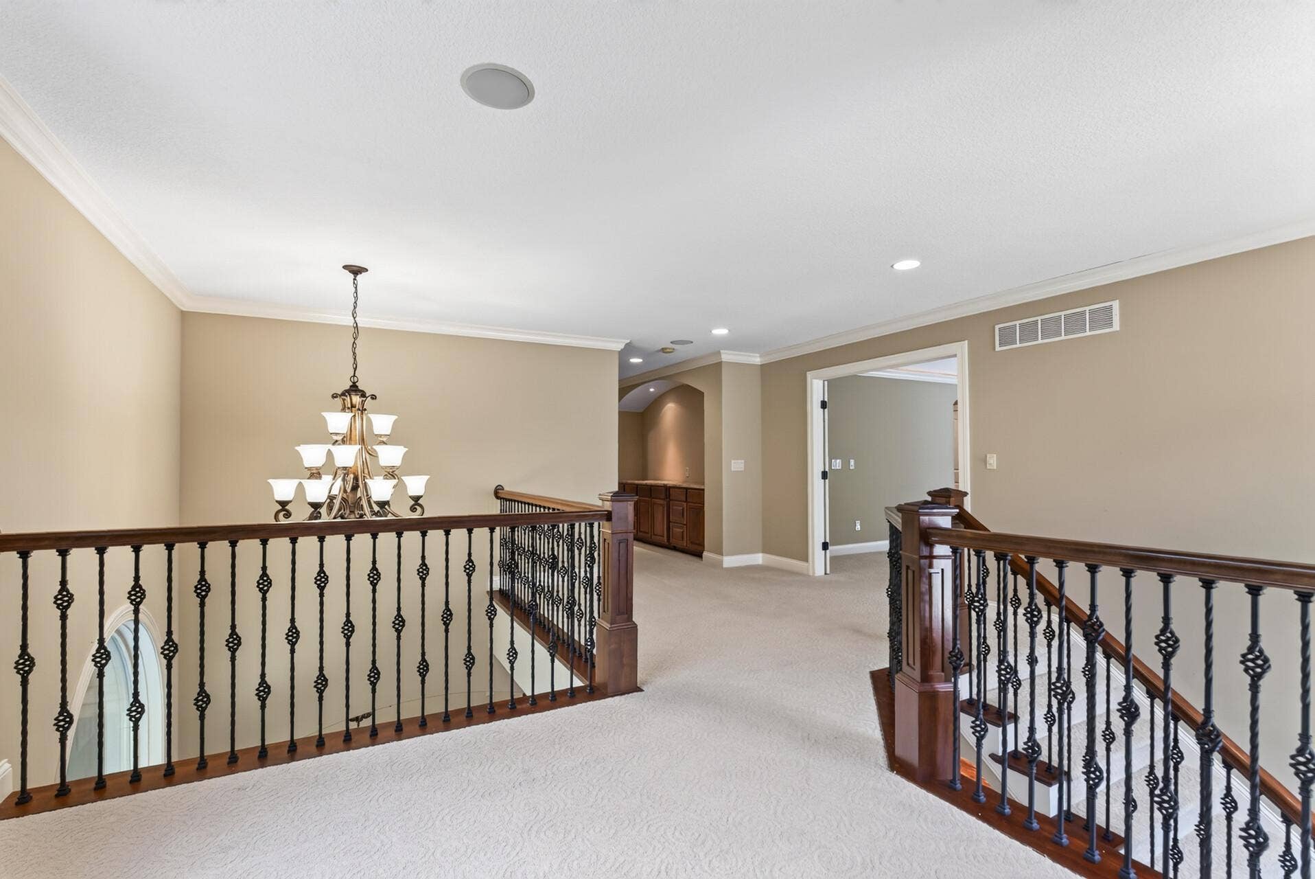 2635 Nathan Lane N, Plymouth, MN 55441