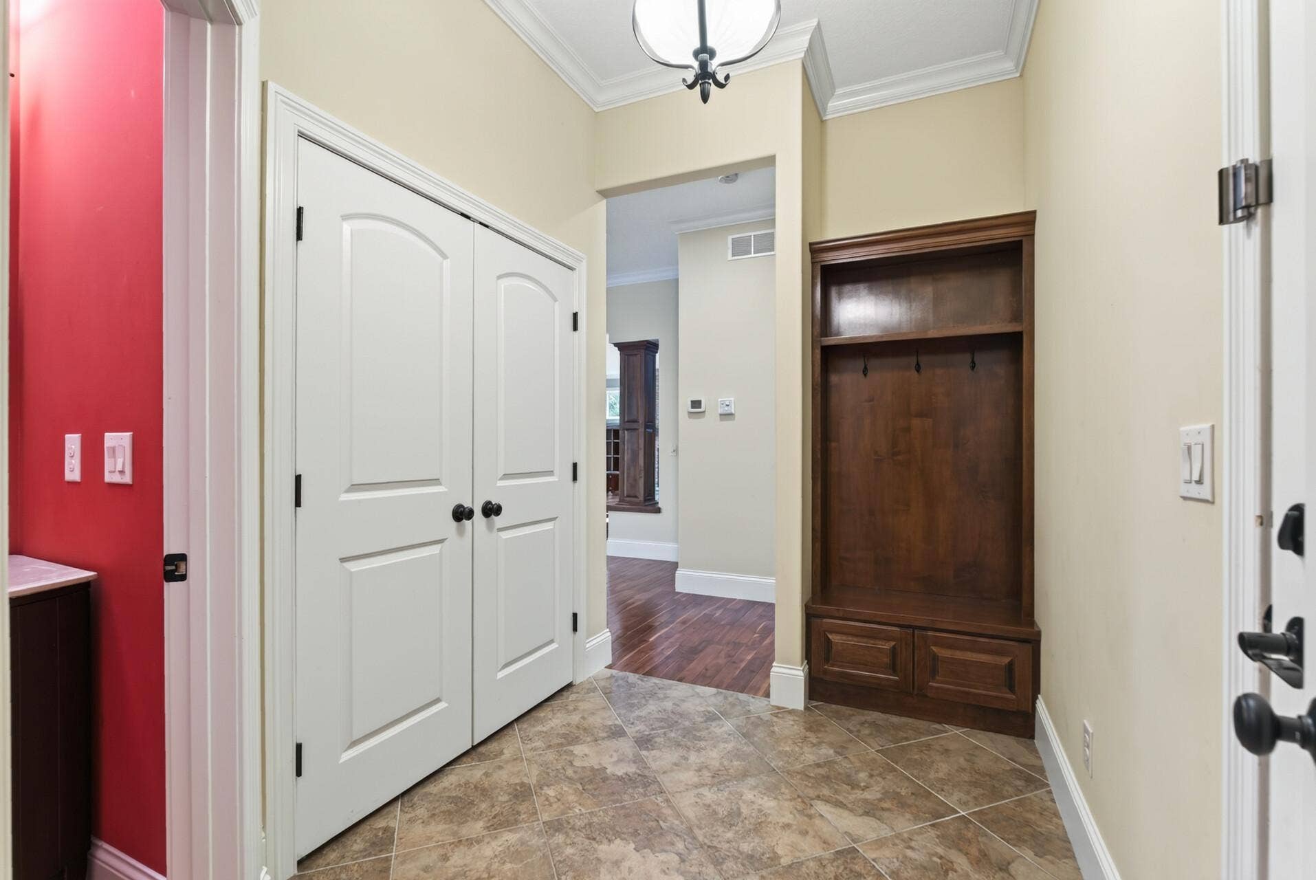 2635 Nathan Lane N, Plymouth, MN 55441