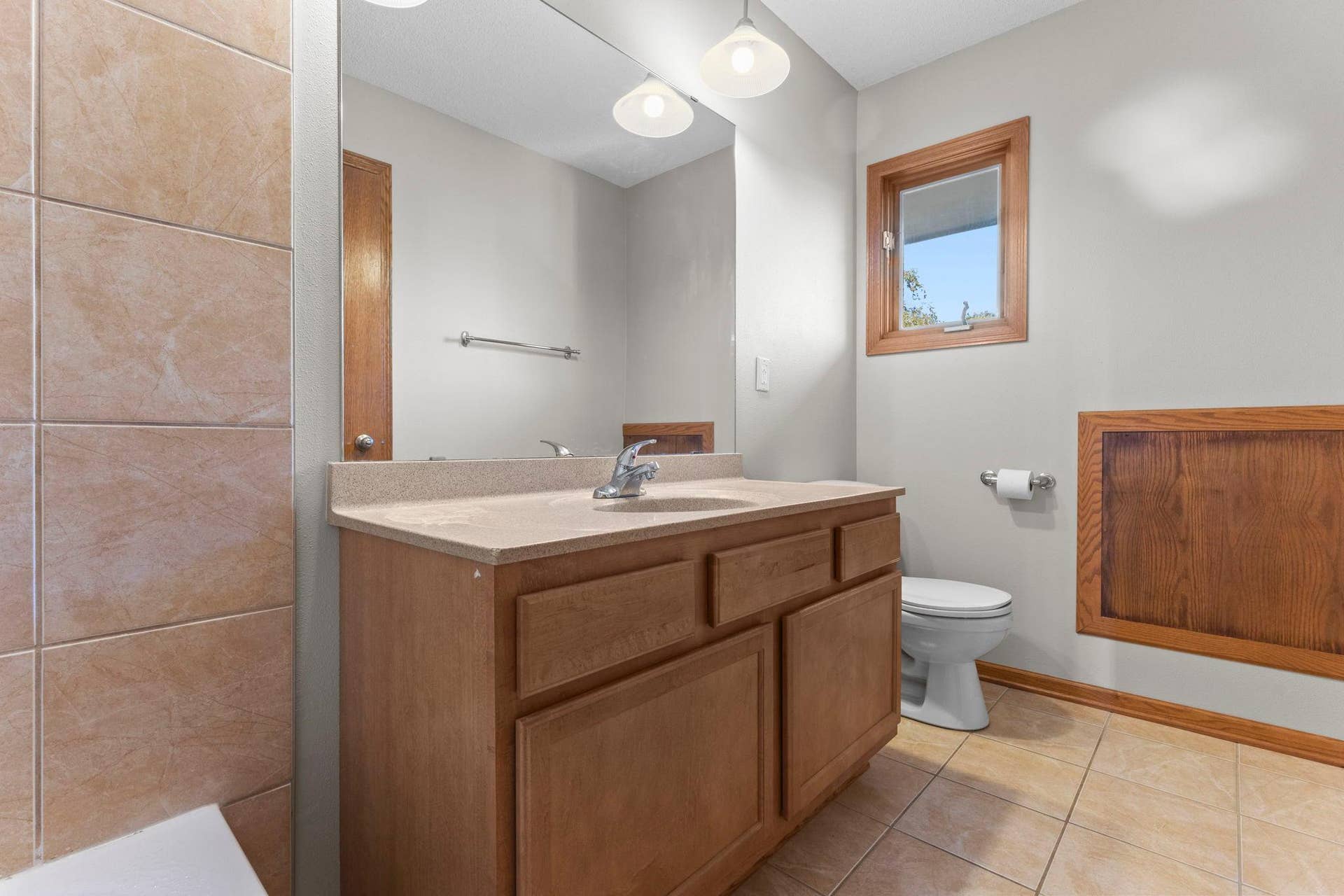 2001 W 61st Street, 1, Minneapolis, MN 55419 56-web-or-mls-2001 W 61st St-405.jpg
