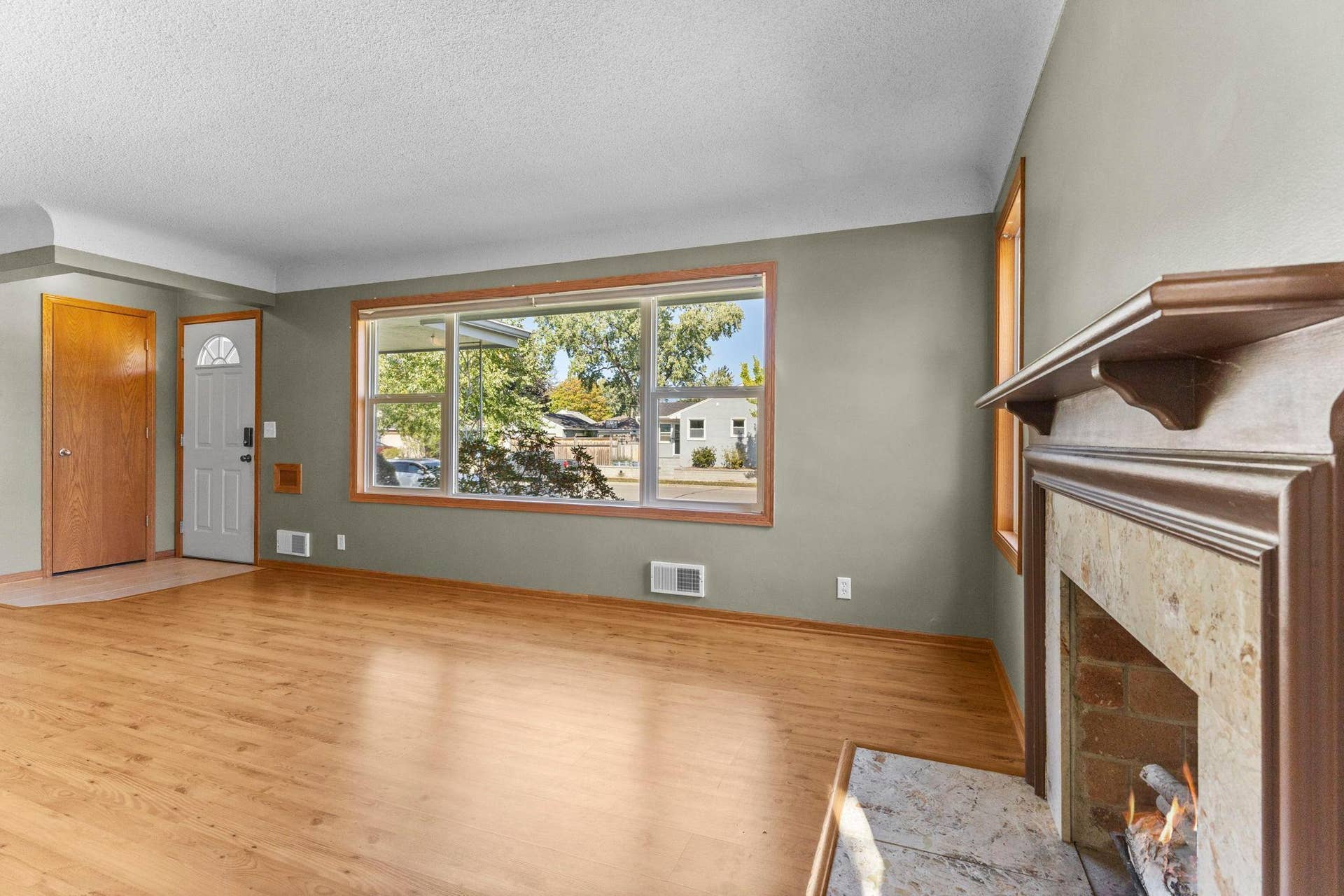 2001 W 61st Street, 1, Minneapolis, MN 55419 24-web-or-mls-2001 W 61st St-130.jpg
