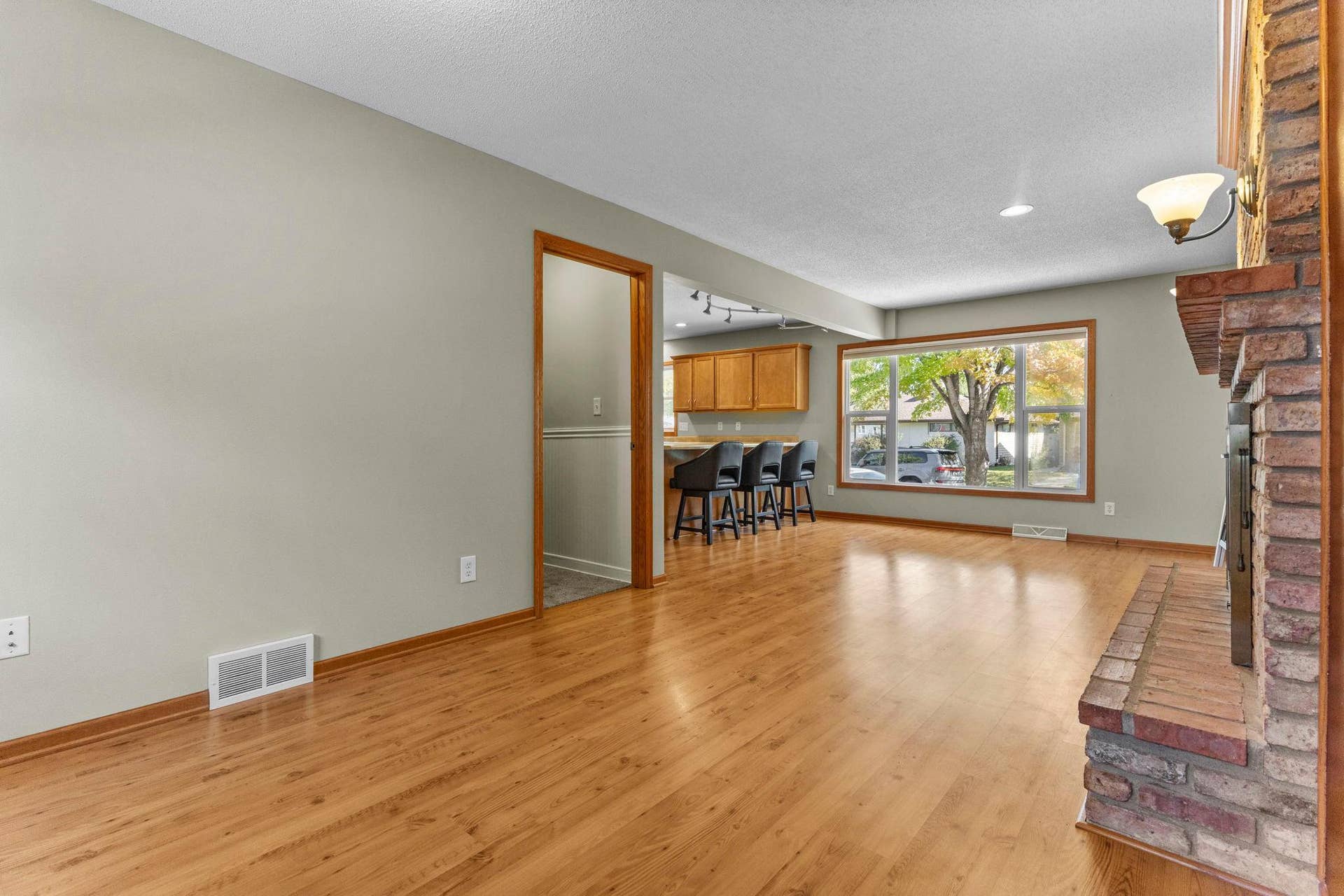 2001 W 61st Street, 1, Minneapolis, MN 55419 29-web-or-mls-2001 W 61st St-60.jpg