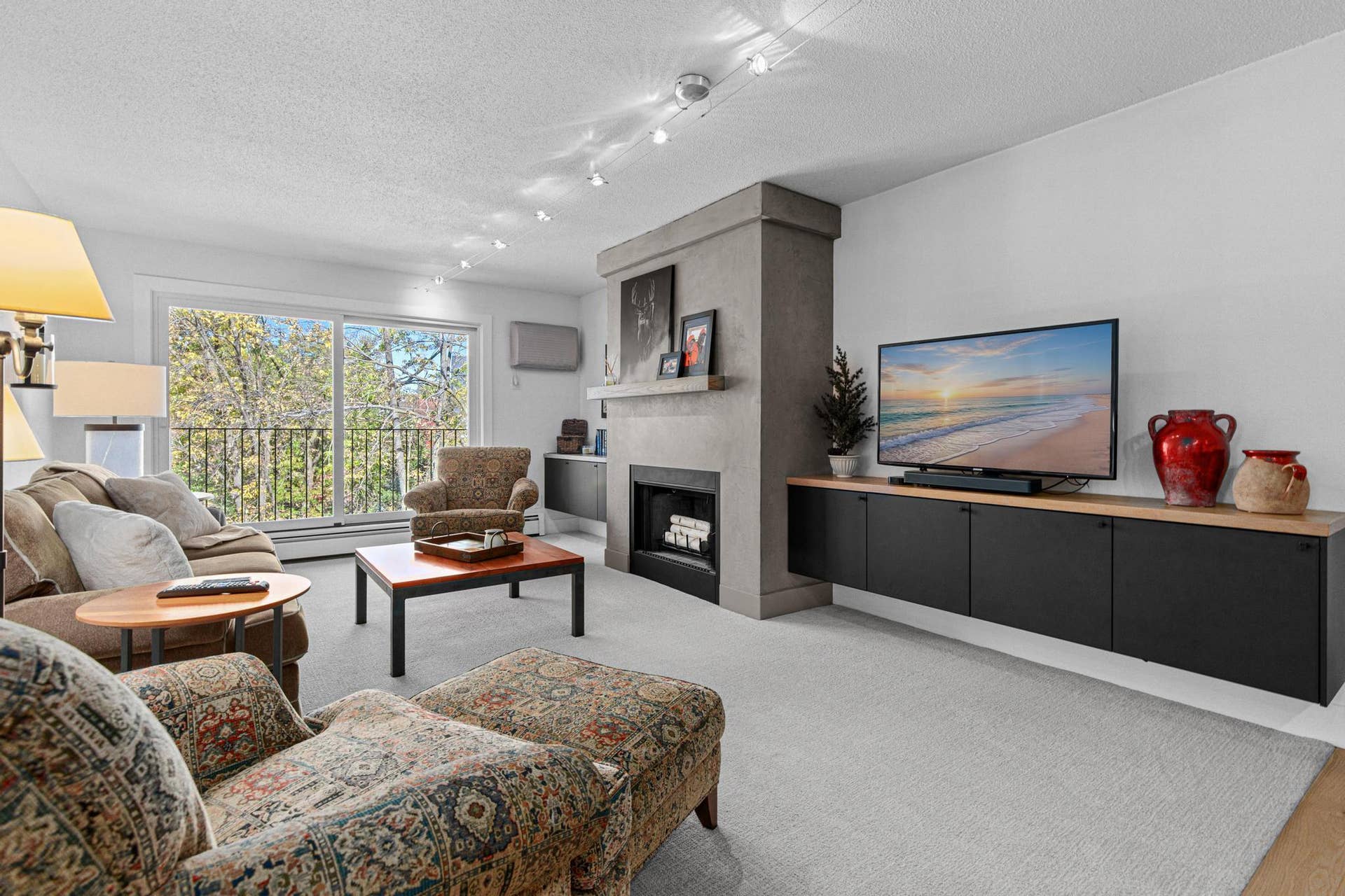 205 Barry Avenue S, #311, Wayzata, MN 55391 205 Barry Avenue S, #311, Wayzata, MN 55391