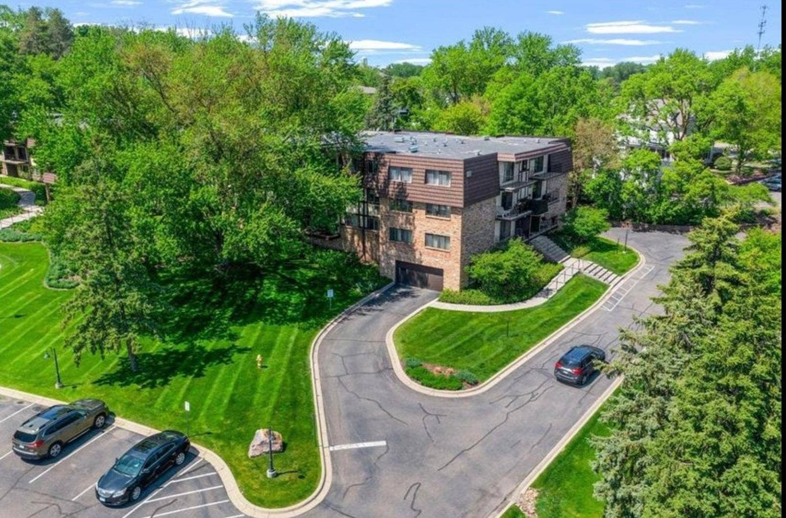 205 Barry Avenue S, #311, Wayzata, MN 55391 205 Barry Avenue S, #311, Wayzata, MN 55391