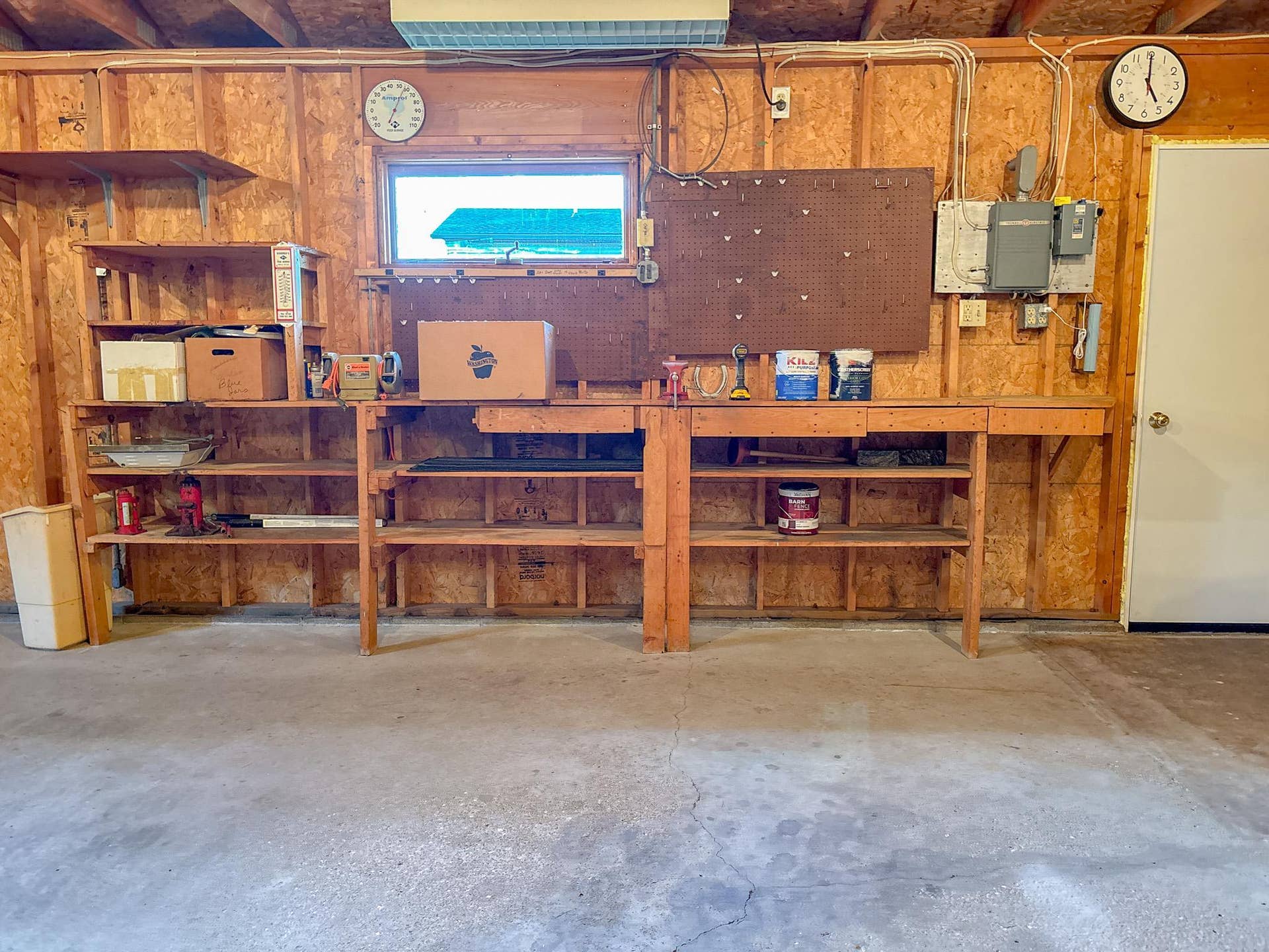 740 E Gustavus Avenue, Fergus Falls, MN 56537 Attached Garage