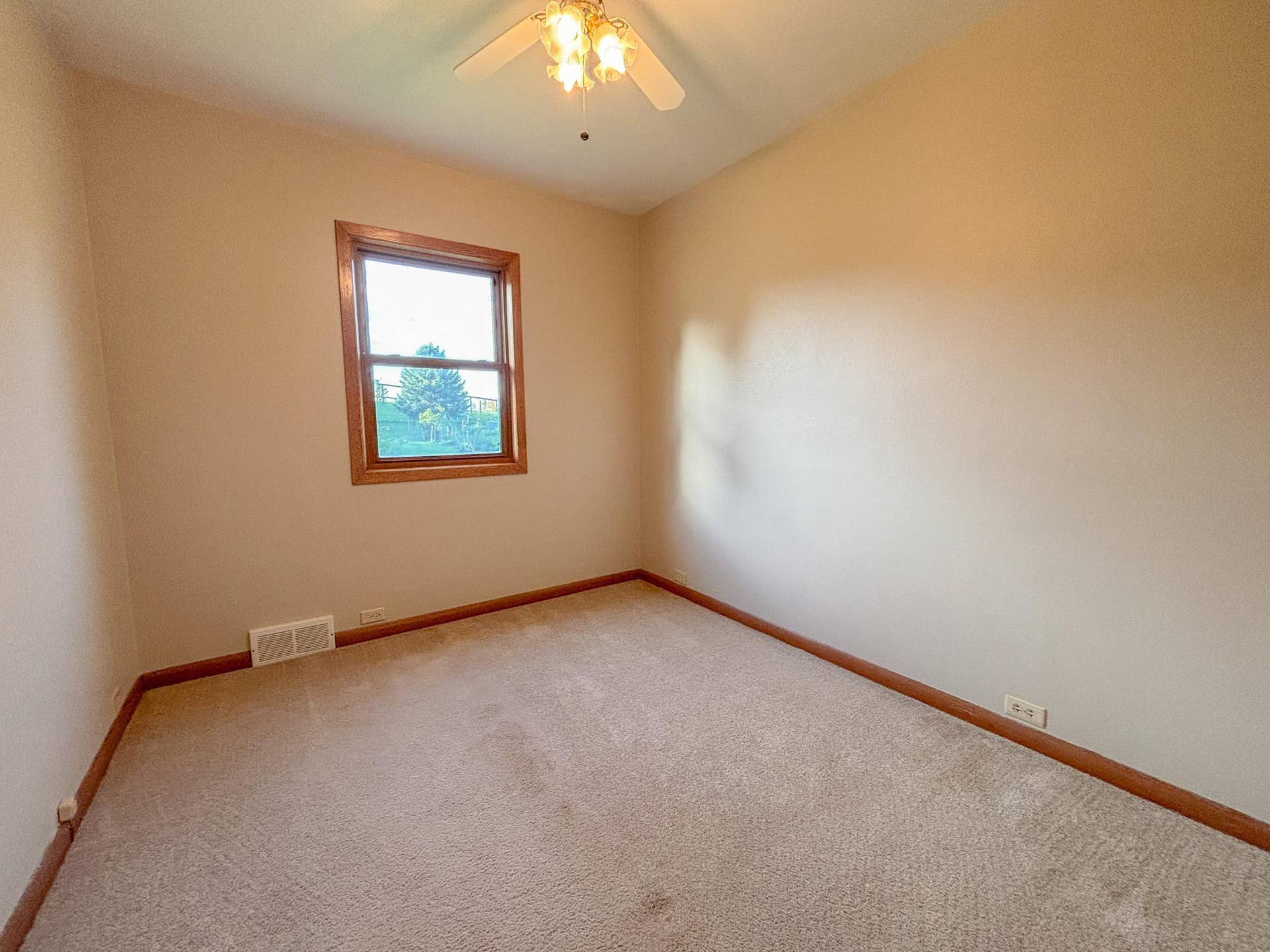 740 E Gustavus Avenue, Fergus Falls, MN 56537 ML Bedroom #2