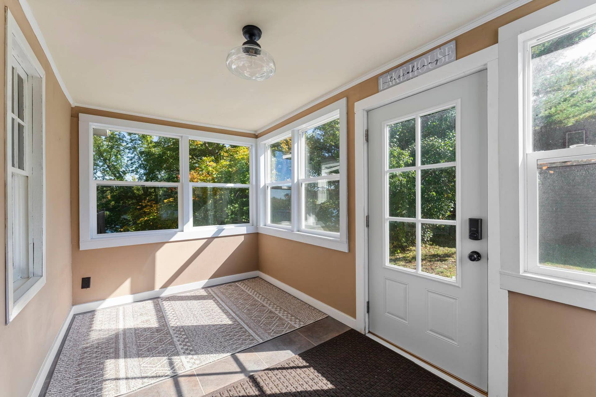 21 - porch -108.jpg