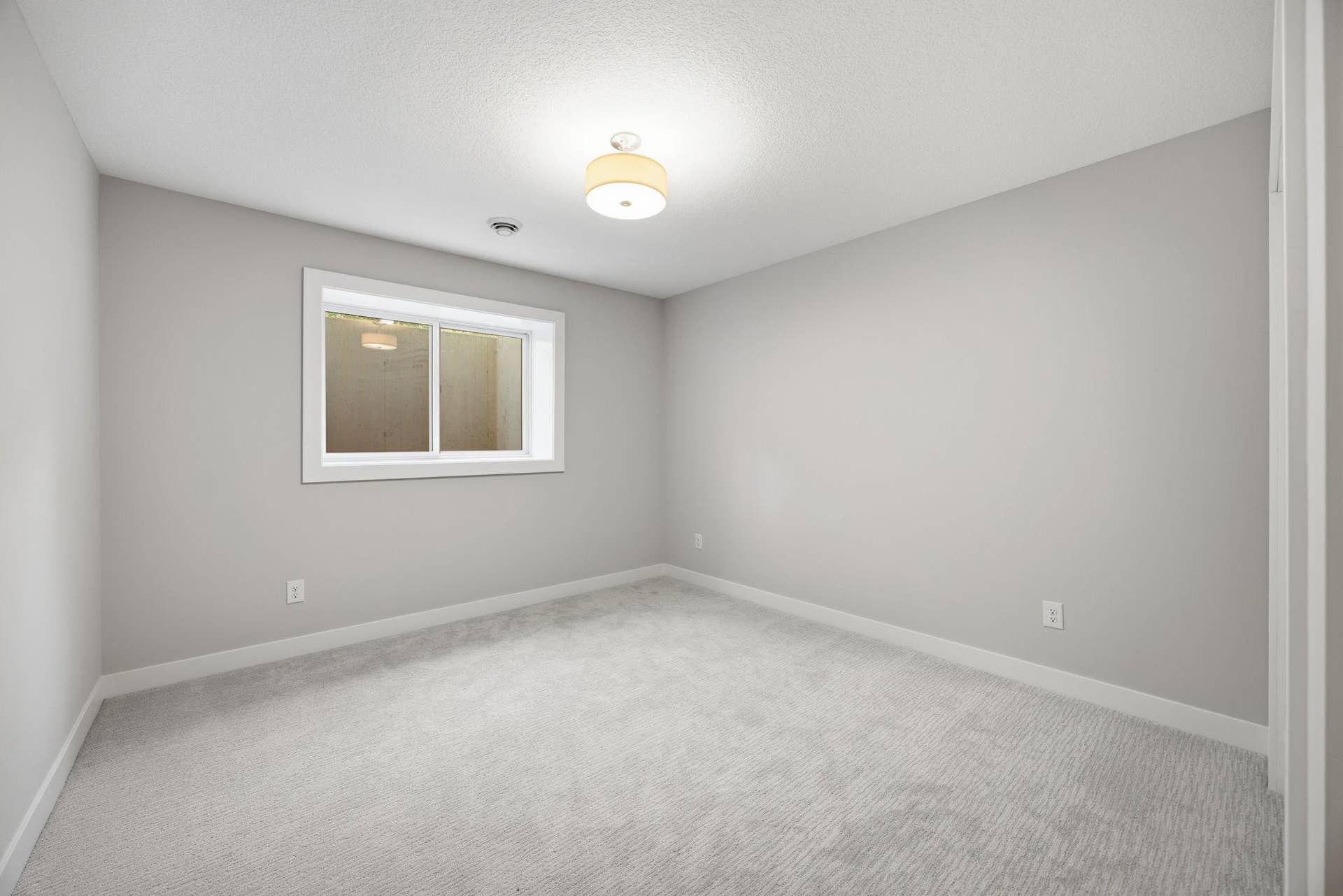 2399 Laurie Court W, Roseville, MN 55113 Bright and Comfortable Lower-Level Bedroom #6