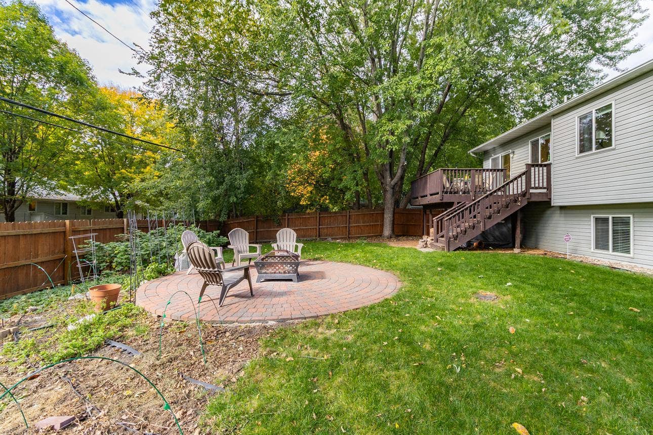 5309 34th Place N, Crystal, MN 55422