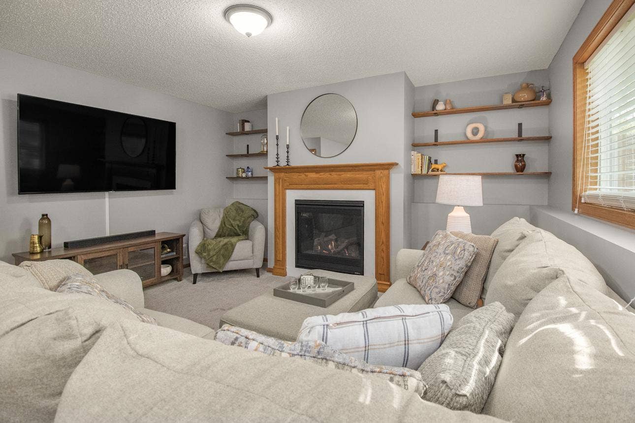 5309 34th Place N, Crystal, MN 55422