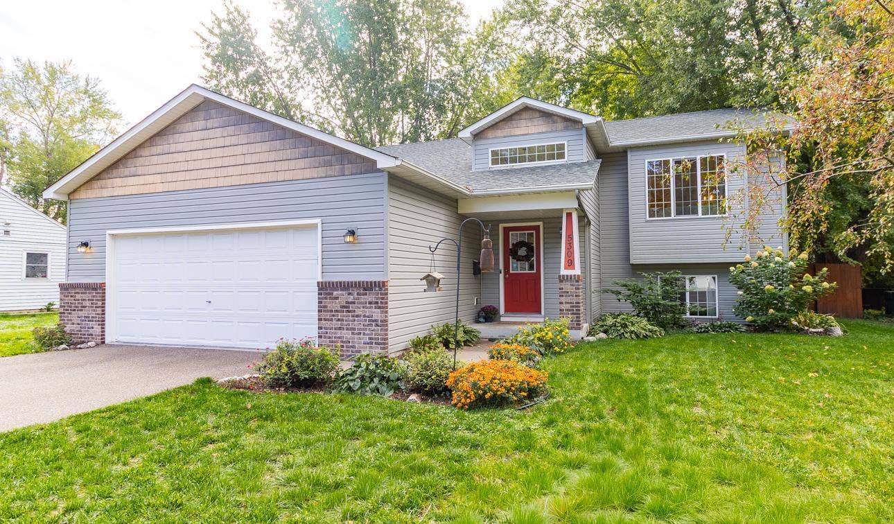 5309 34th Place N, Crystal, MN 55422