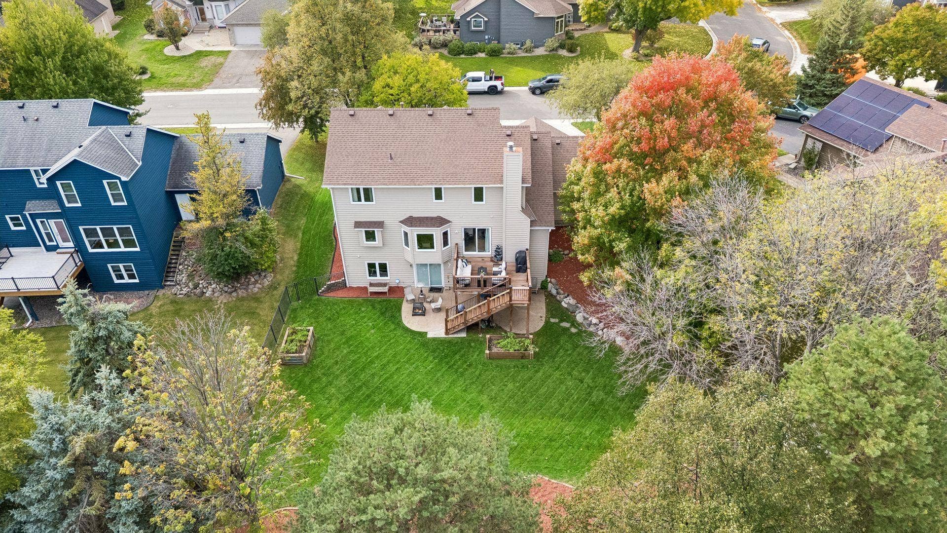 8860 Everest Lane N, Maple Grove, MN 55311