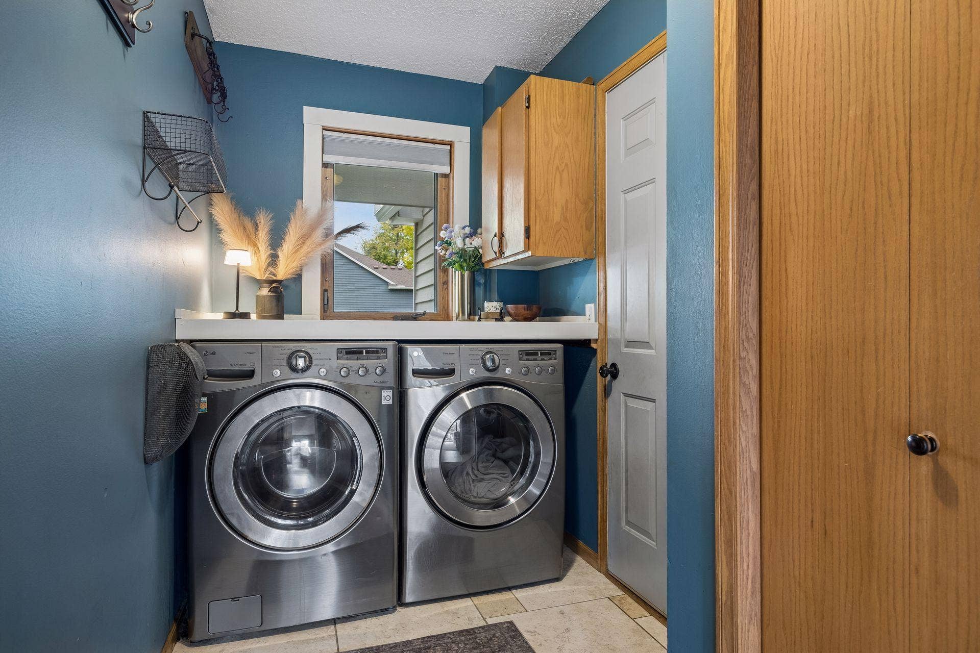 8860 Everest Lane N, Maple Grove, MN 55311