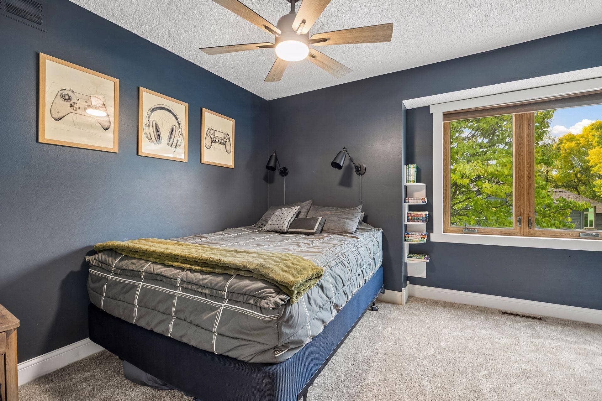 8860 Everest Lane N, Maple Grove, MN 55311