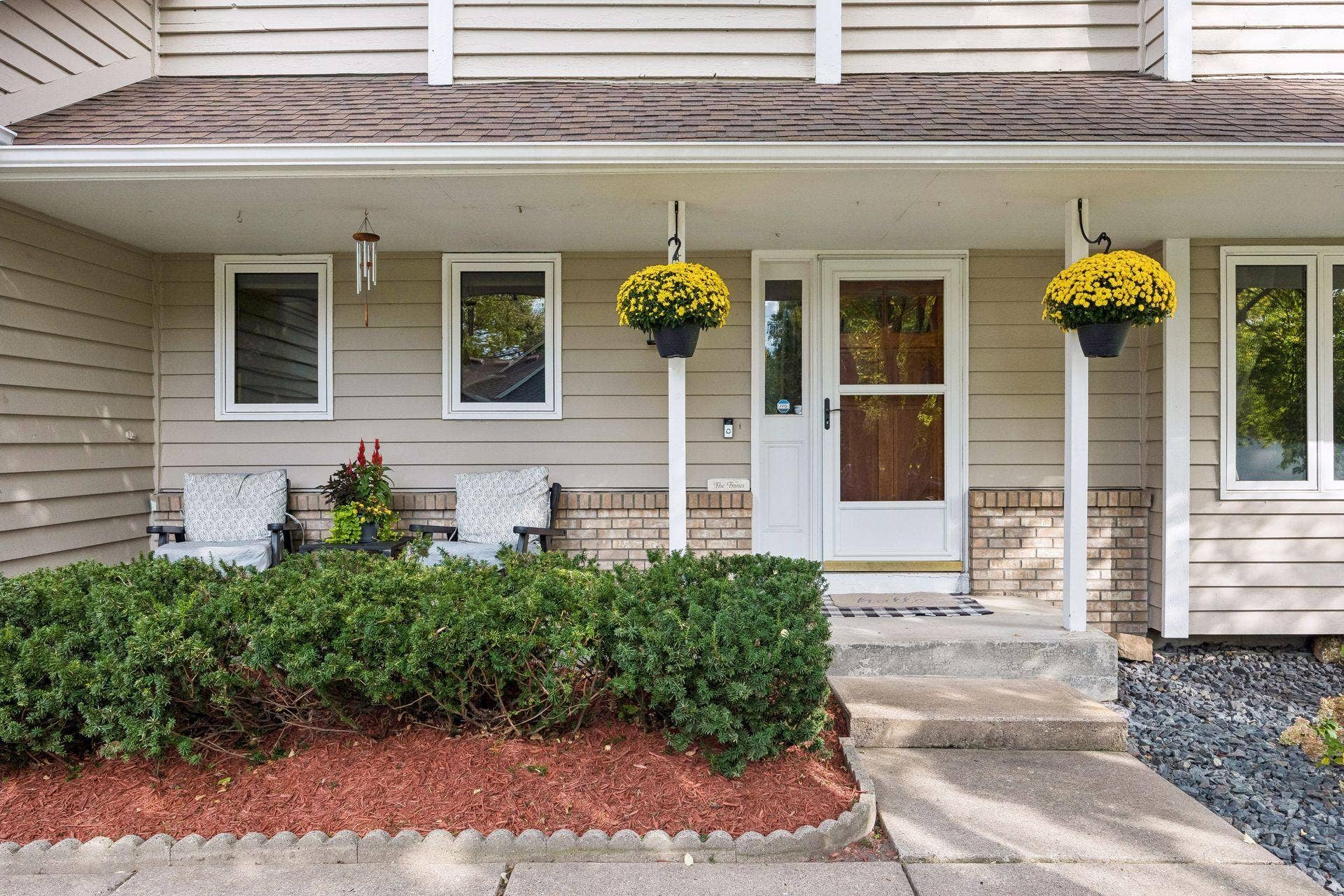 8860 Everest Lane N, Maple Grove, MN 55311