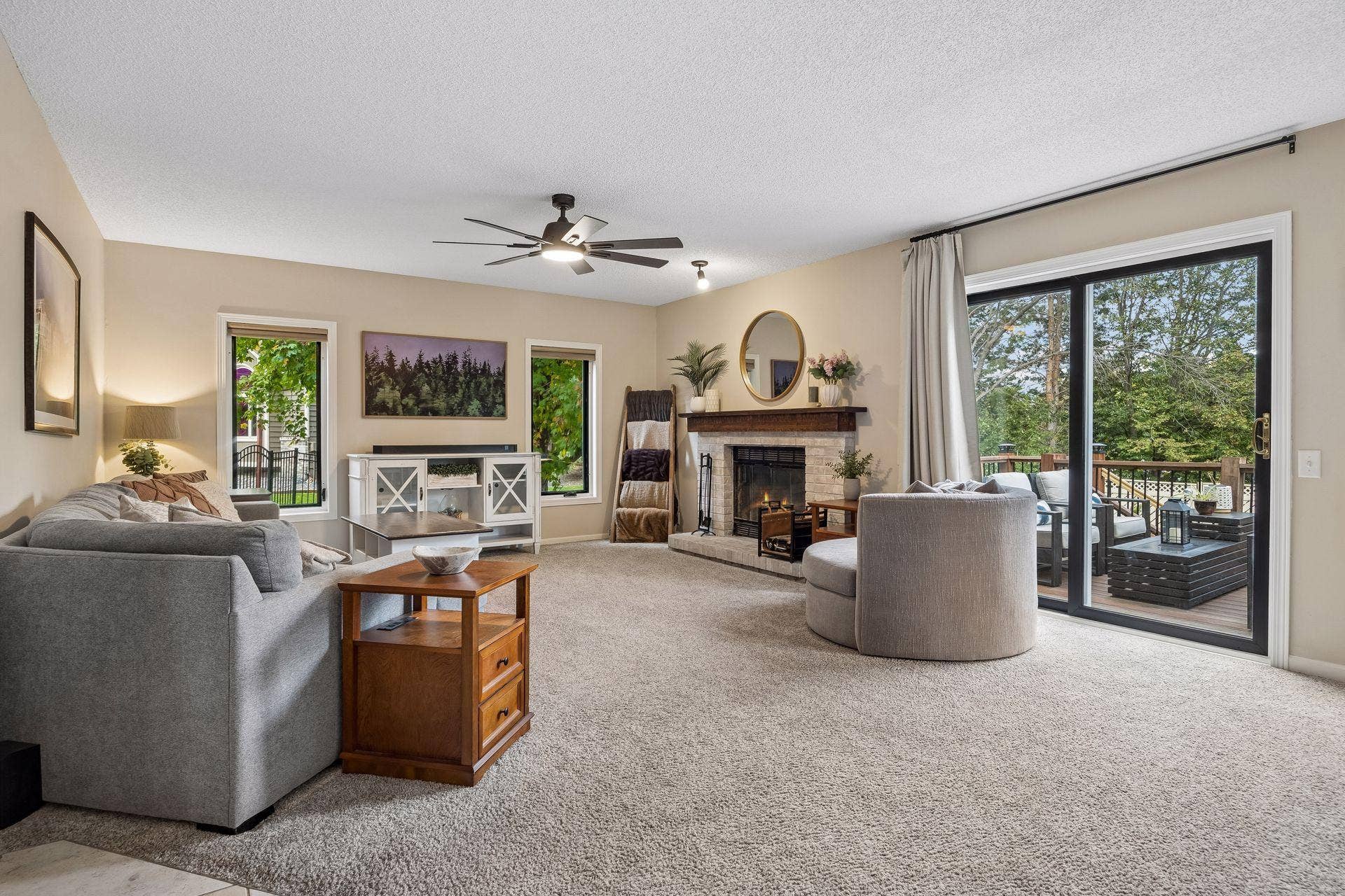 8860 Everest Lane N, Maple Grove, MN 55311