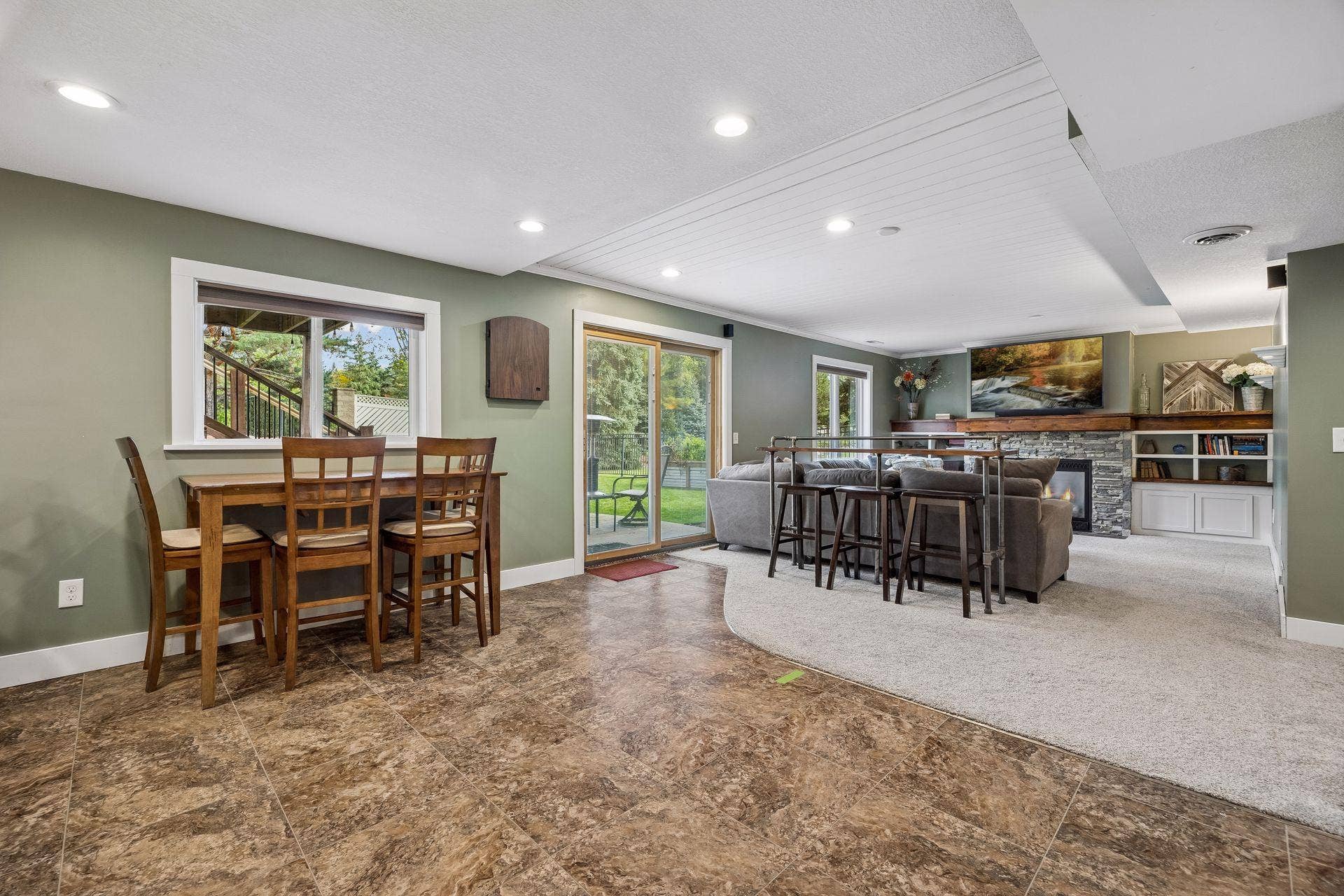 8860 Everest Lane N, Maple Grove, MN 55311