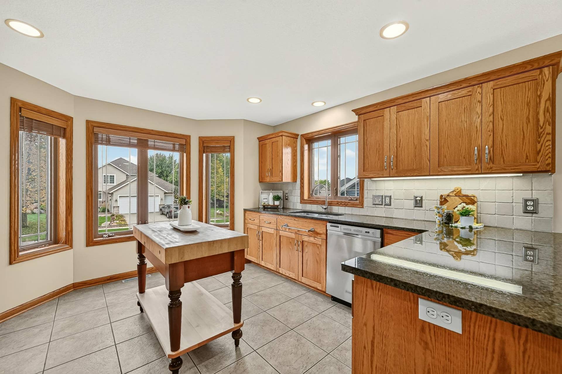 3588 Hart Lane SW, Rochester, MN 55902 Kitchen