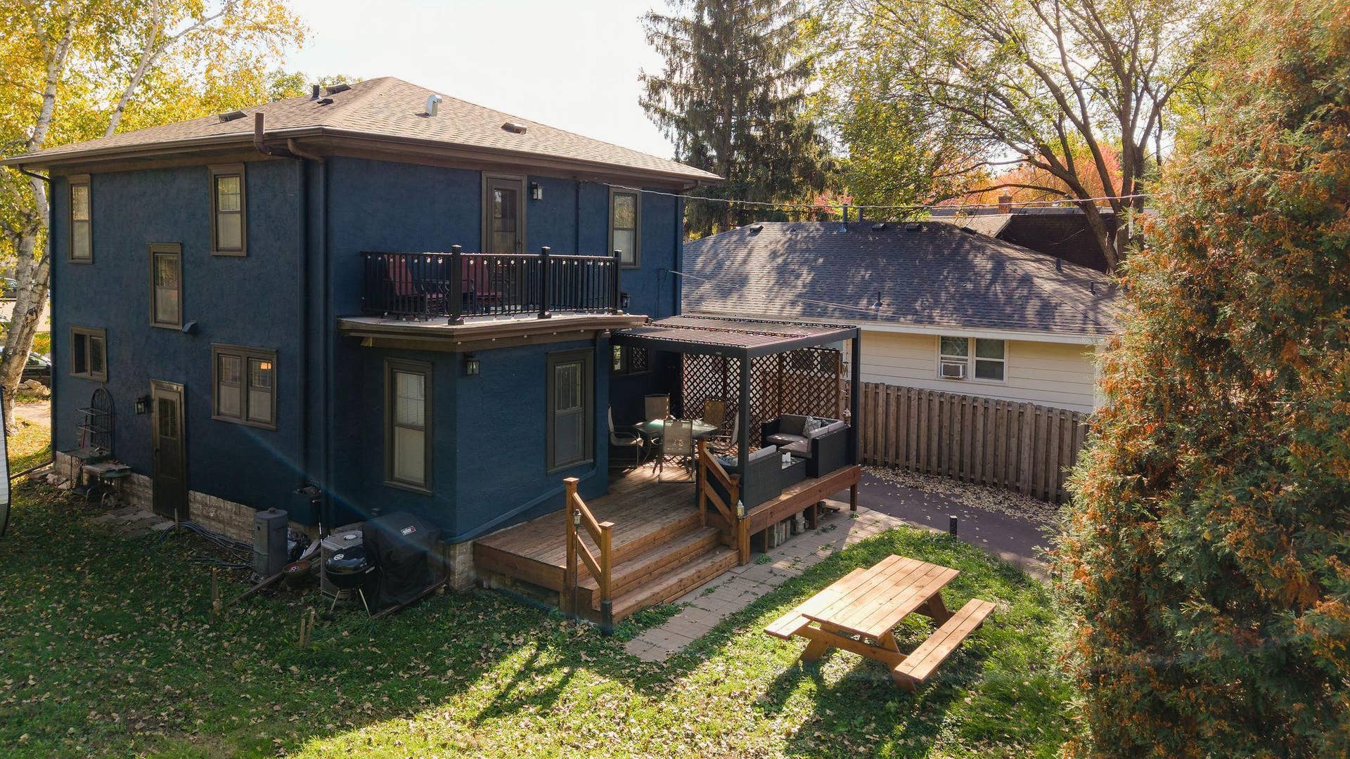 285 Queen Avenue N, 30, Minneapolis, MN 55405 DJI_20261006120904_0126_D.jpg