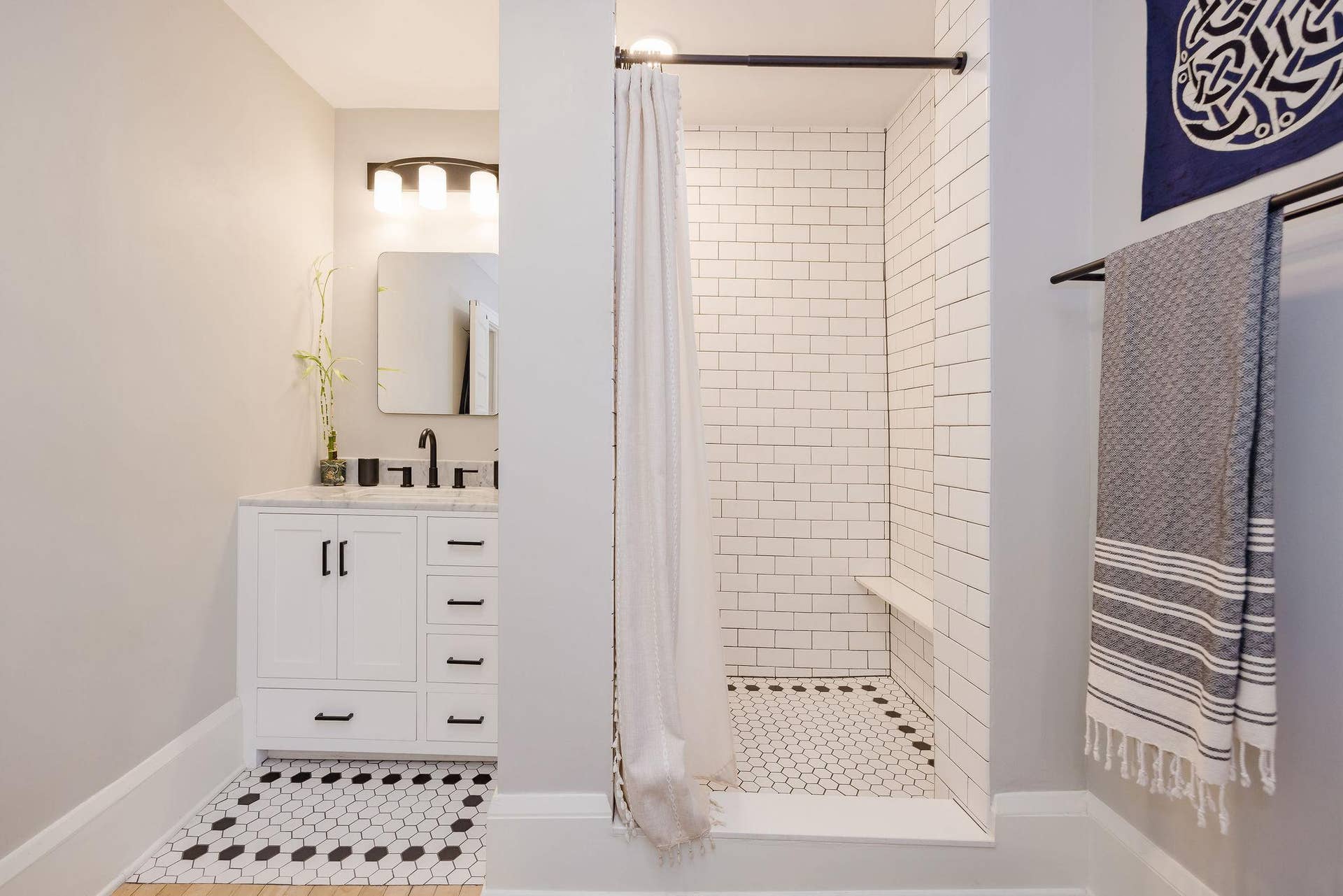 285 Queen Avenue N, 30, Minneapolis, MN 55405 7Z4A9212.jpg
