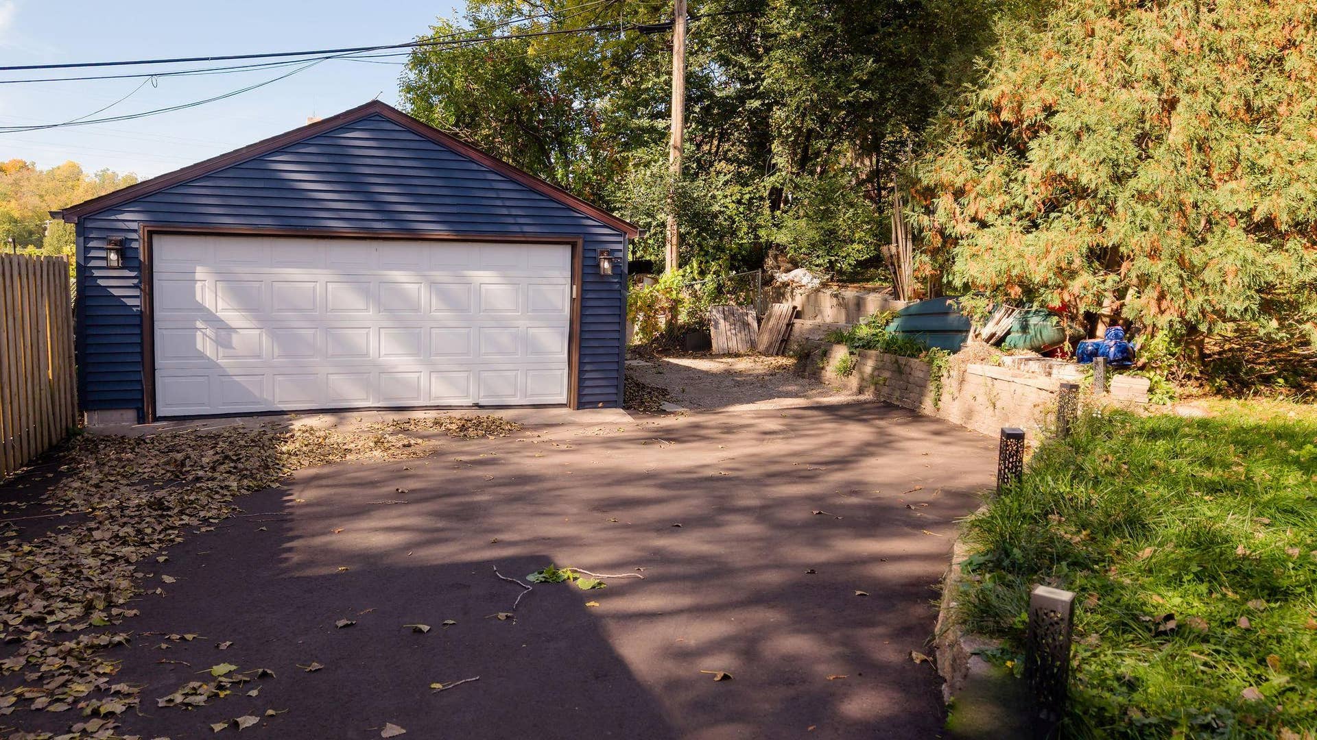 285 Queen Avenue N, 30, Minneapolis, MN 55405 DJI_20261006121314_0132_D.jpg