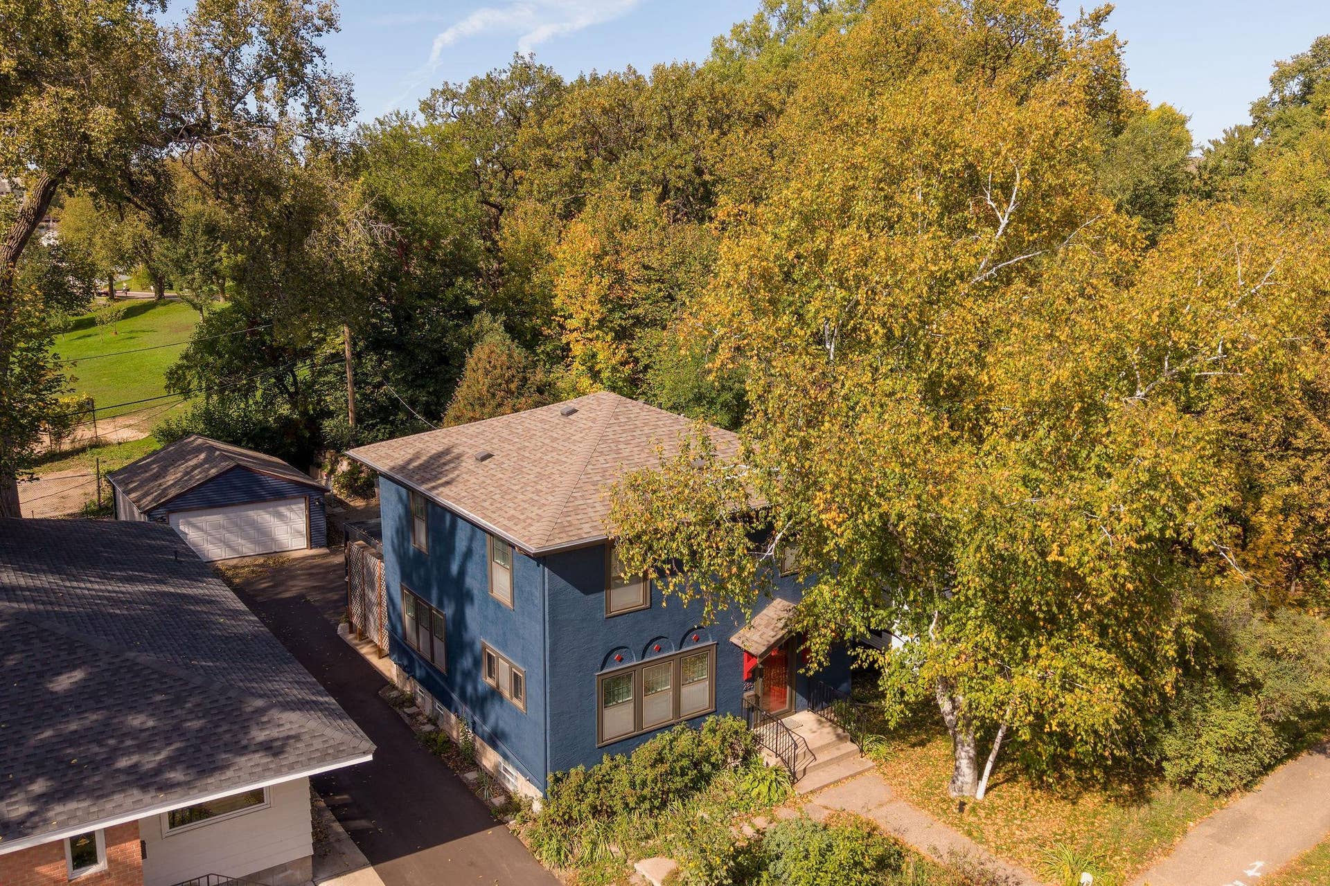 285 Queen Avenue N, 30, Minneapolis, MN 55405 DJI_20261006115947_0115_D.jpg
