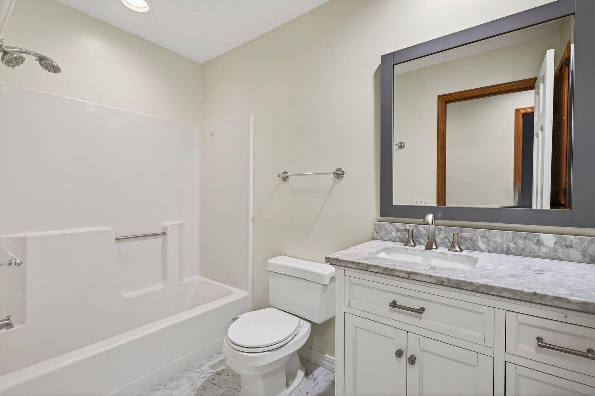 8057 Garfield Street NE, Spring Lake Park, MN 55432