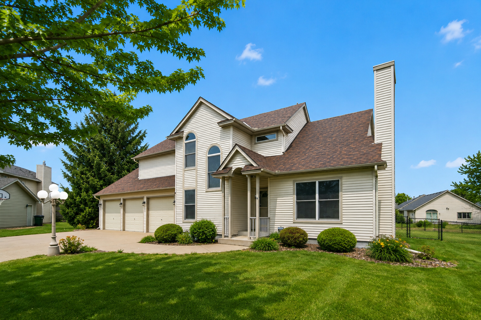 8057 Garfield Street NE, Spring Lake Park, MN 55432