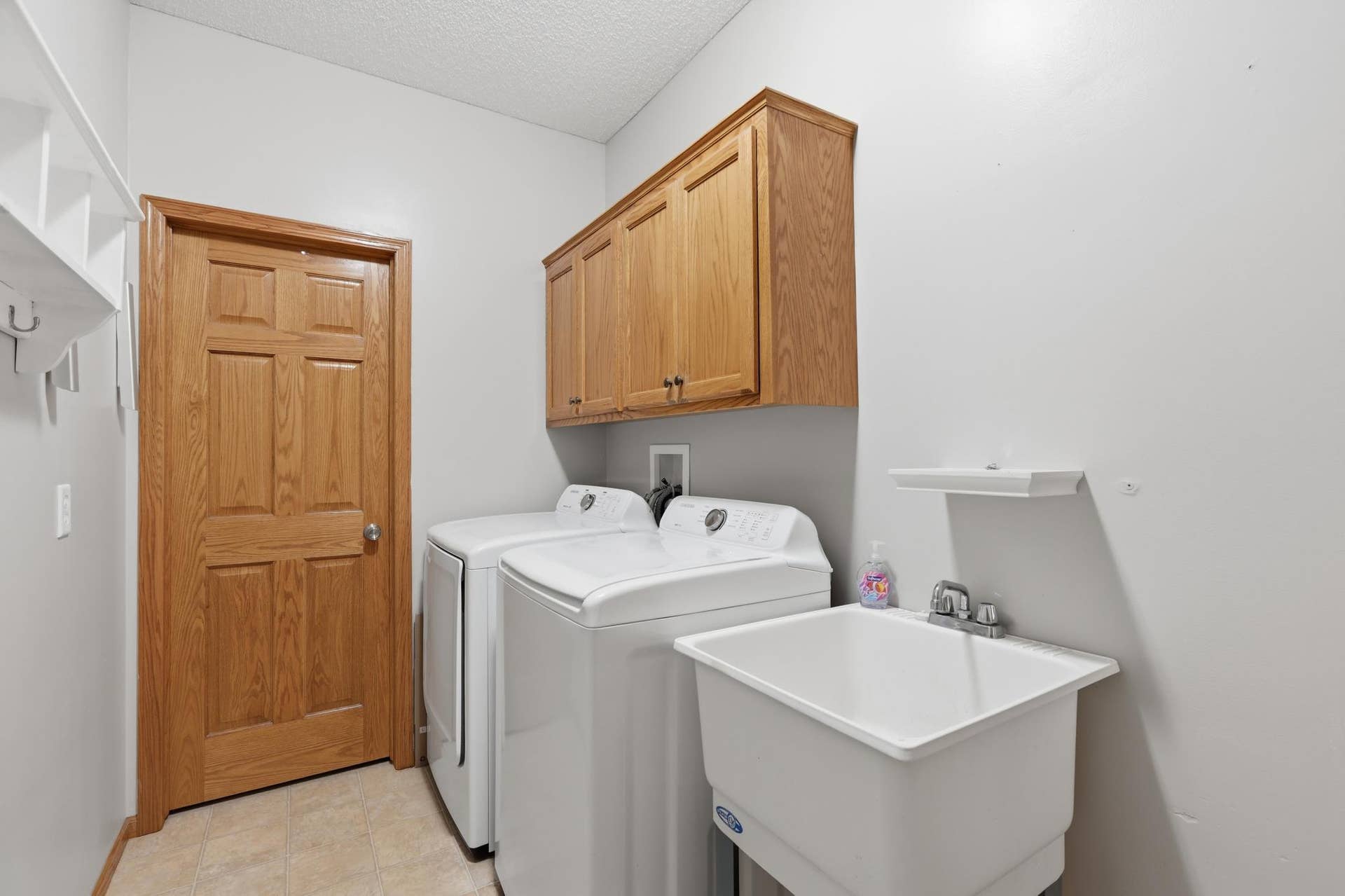 9142 Woodland Drive, Saint Bonifacius, MN 55375 9142 Woodland Drive, Saint Bonifacius, MN 55375