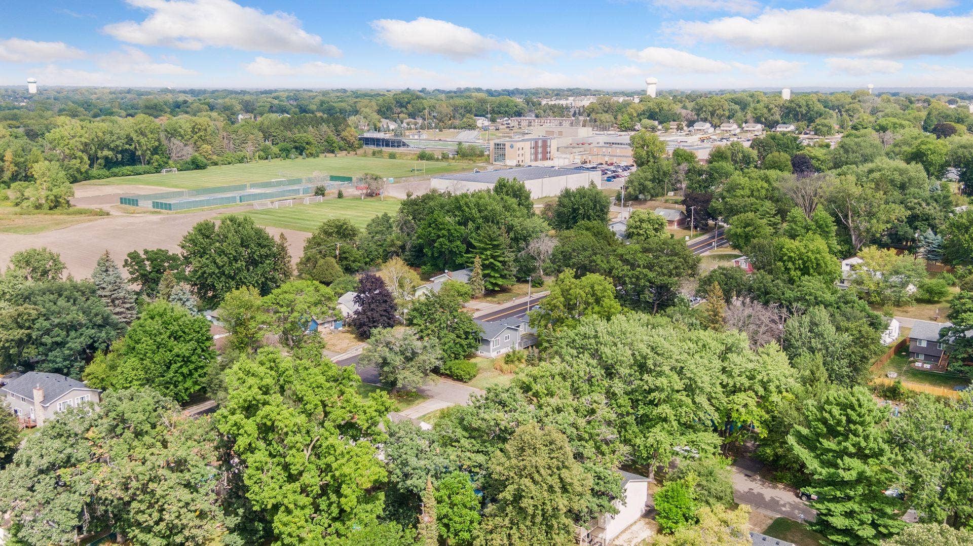 670 Goodwin Avenue N, Oakdale, MN 55128 670 Goodwin Avenue N, Oakdale, MN 55128