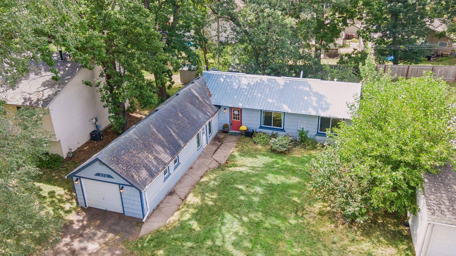 670 Goodwin Avenue N, Oakdale, MN 55128 670 Goodwin Avenue N, Oakdale, MN 55128