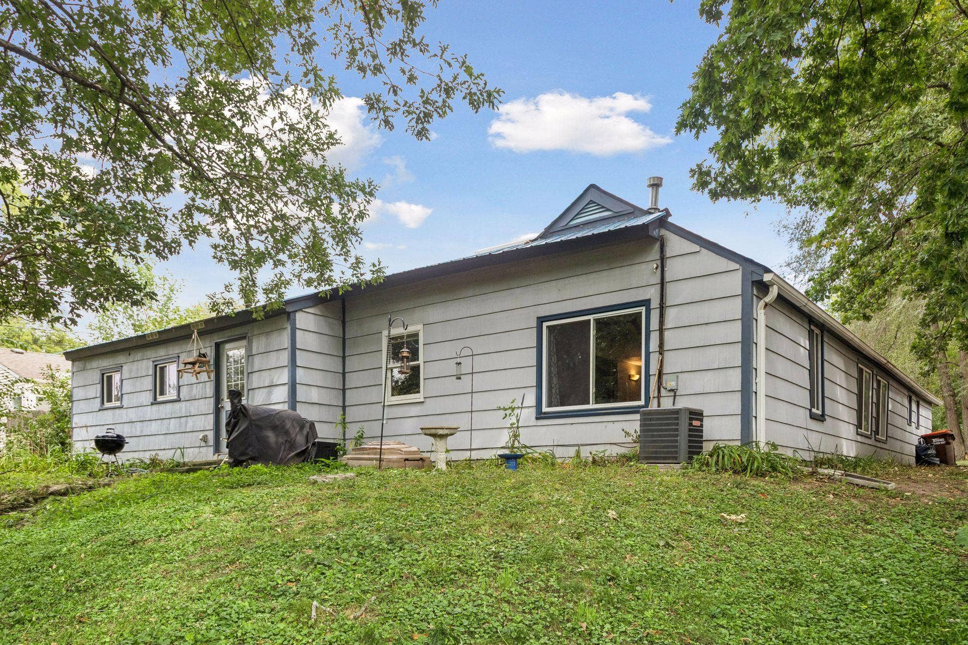 670 Goodwin Avenue N, Oakdale, MN 55128 670 Goodwin Avenue N, Oakdale, MN 55128