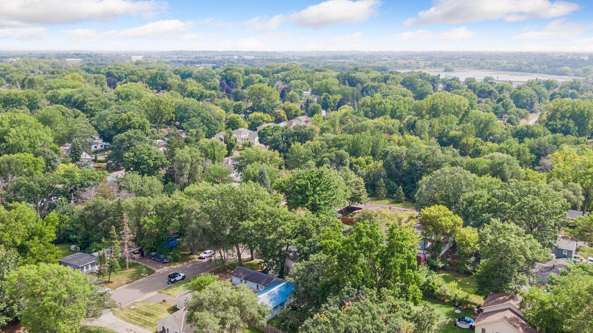 670 Goodwin Avenue N, Oakdale, MN 55128 670 Goodwin Avenue N, Oakdale, MN 55128