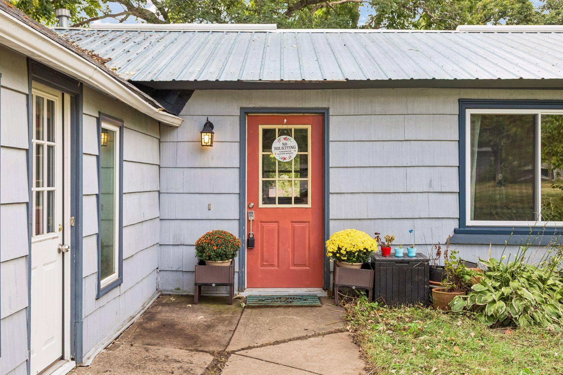 670 Goodwin Avenue N, Oakdale, MN 55128 670 Goodwin Avenue N, Oakdale, MN 55128