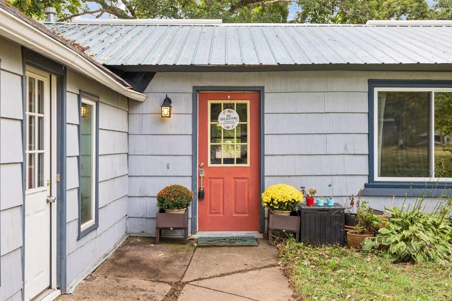 Property photo for 670 Goodwin Avenue N, Oakdale, MN