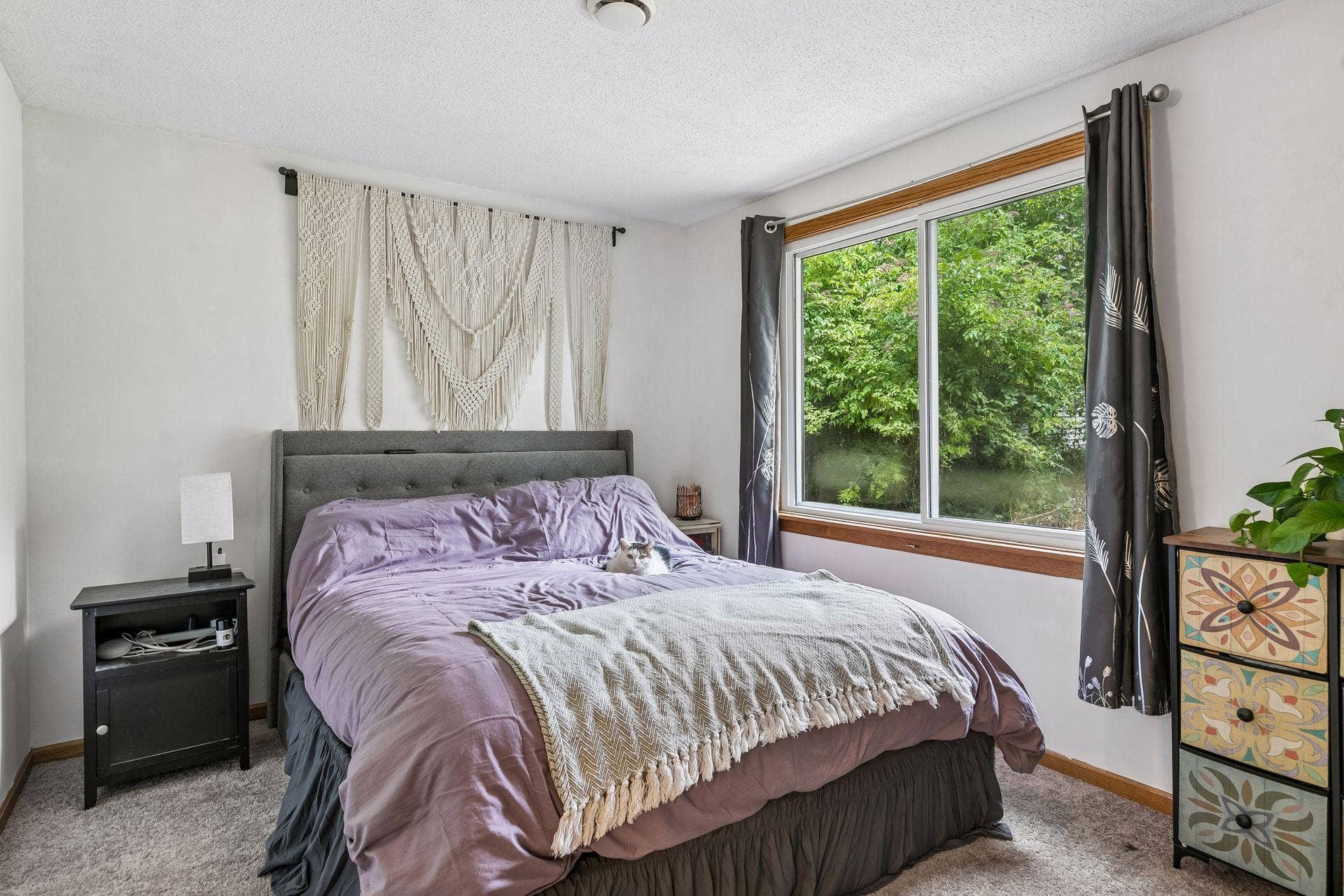 670 Goodwin Avenue N, Oakdale, MN 55128 670 Goodwin Avenue N, Oakdale, MN 55128