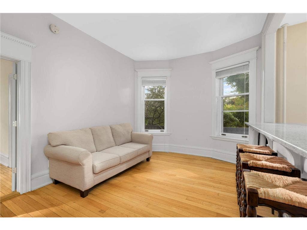 579 Summit Avenue, #105, 101, Saint Paul, MN 55102 579 Summit Avenue, #105, 101, Saint Paul, MN 55102