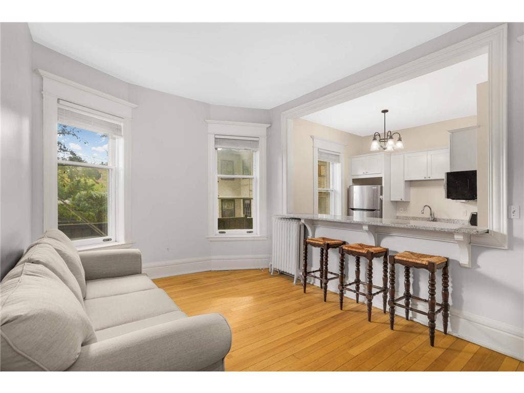 579 Summit Avenue, #105, 101, Saint Paul, MN 55102 579 Summit Avenue, #105, 101, Saint Paul, MN 55102
